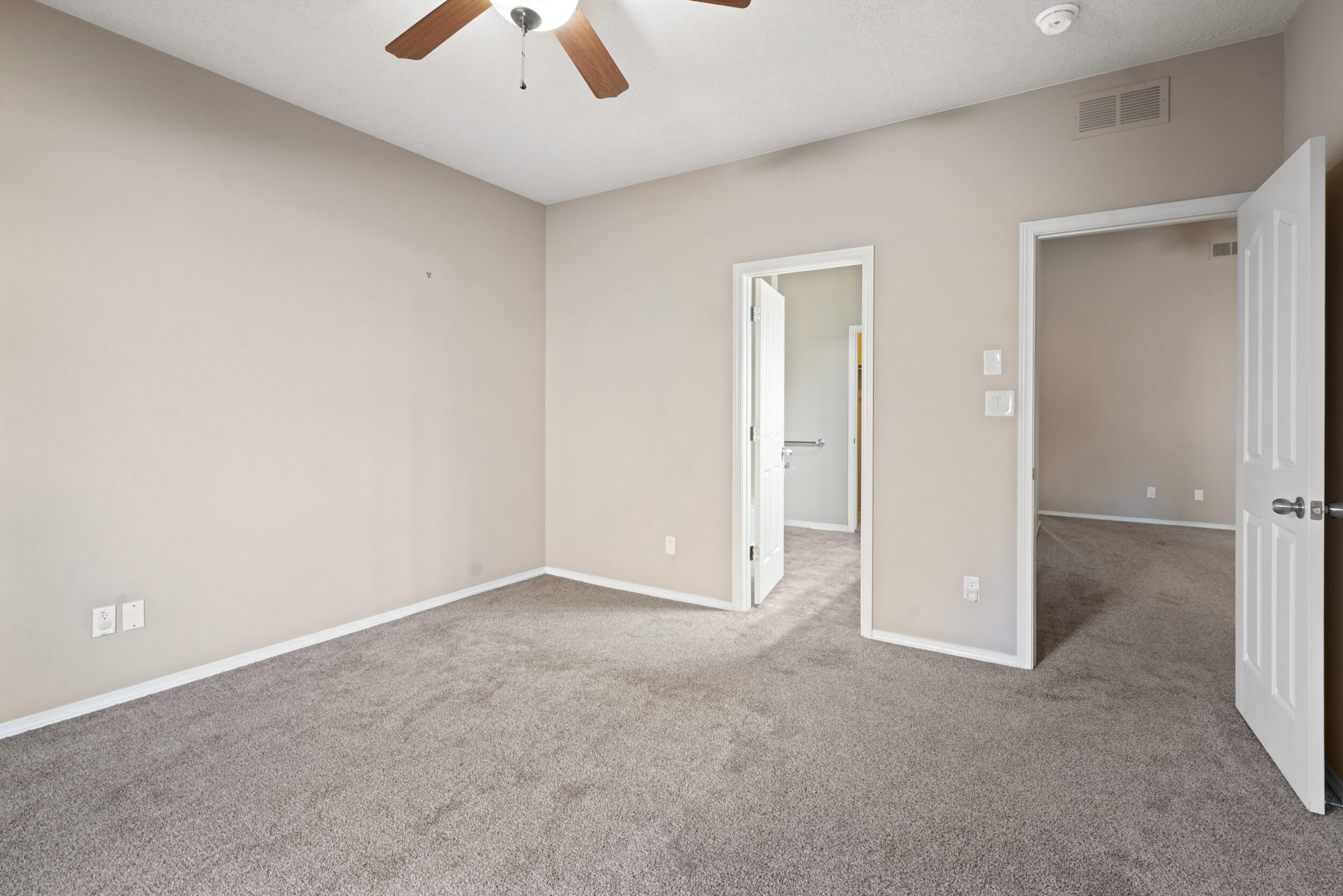 908 SELLERS Drive NE