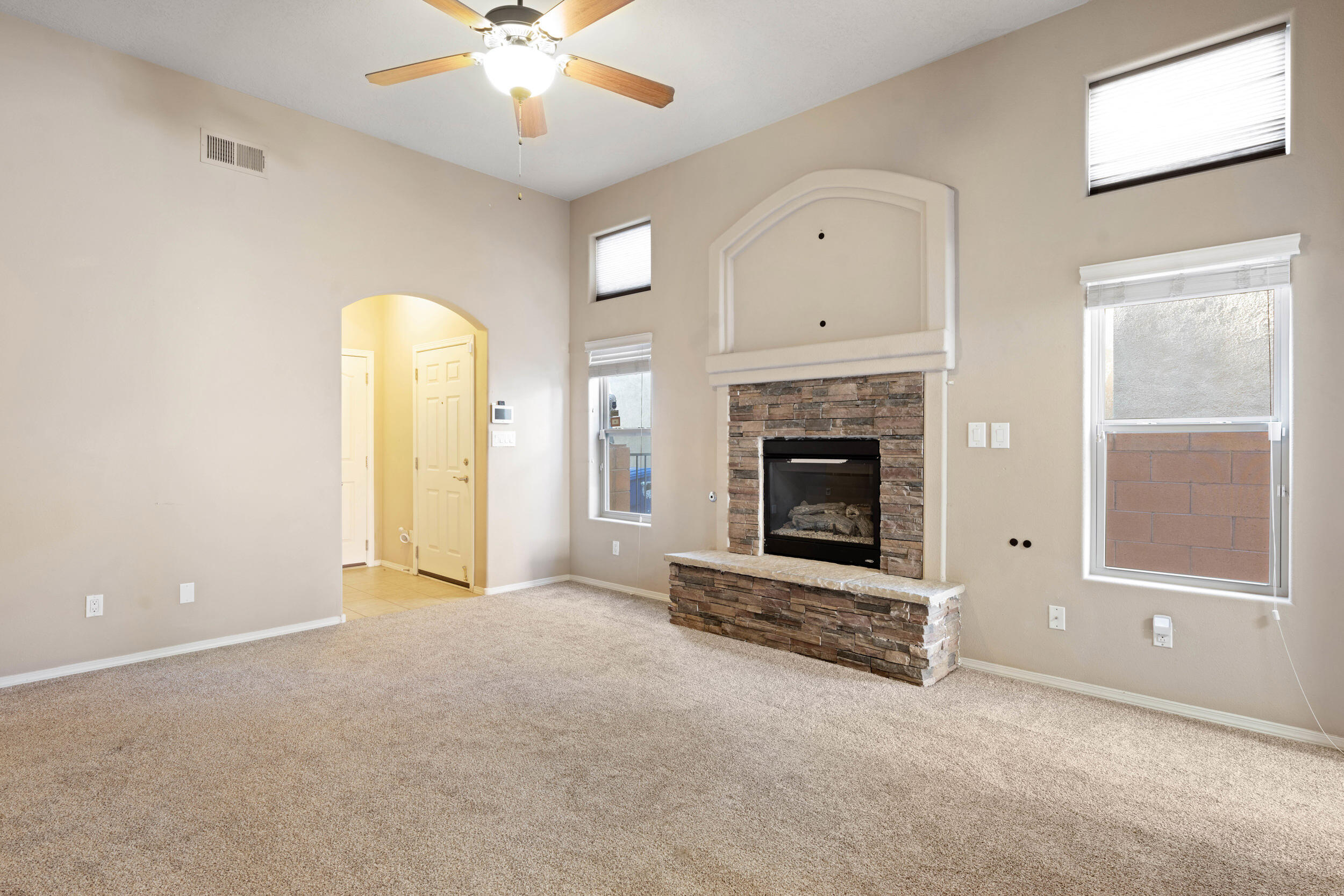 908 SELLERS Drive NE
