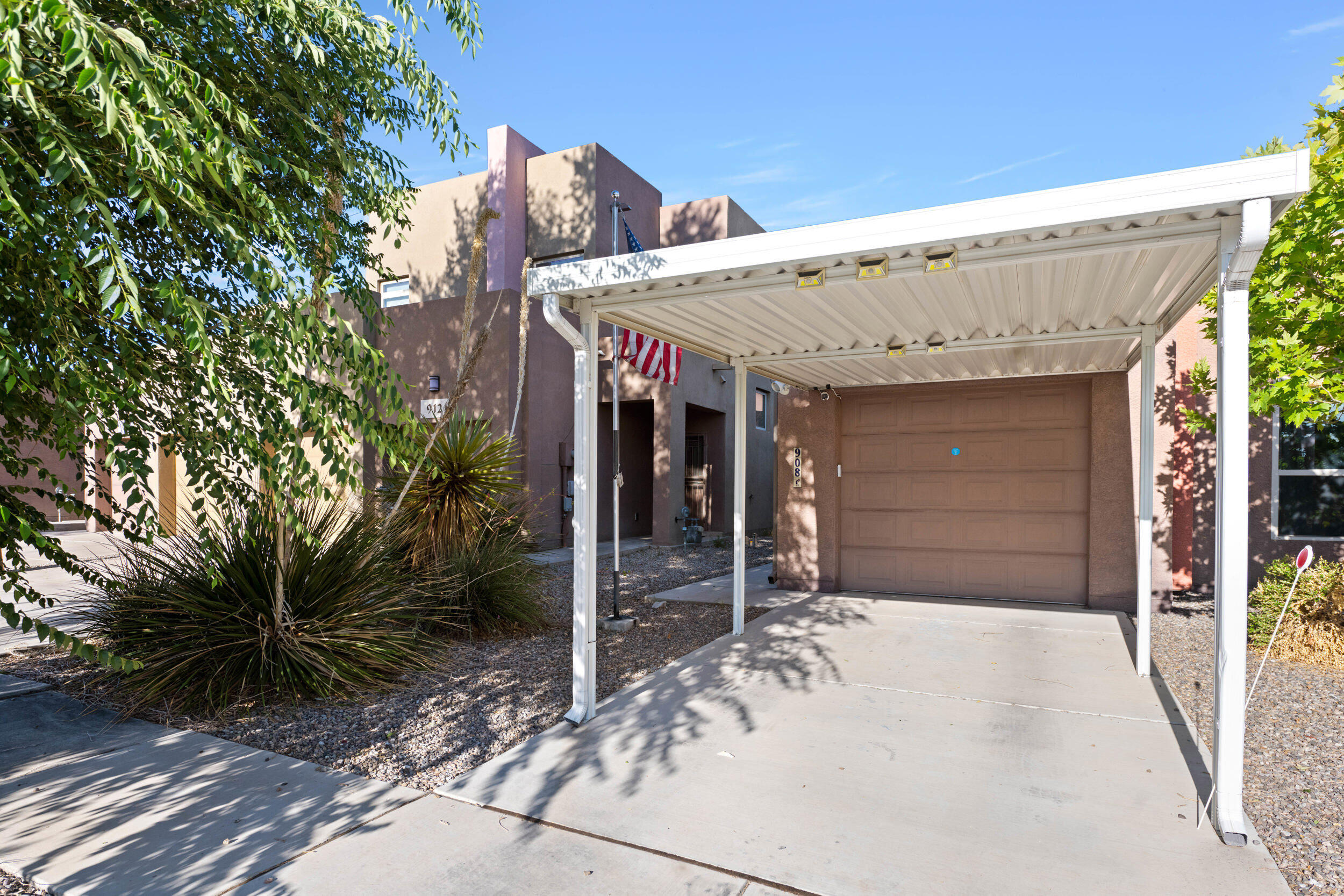 908 SELLERS Drive NE