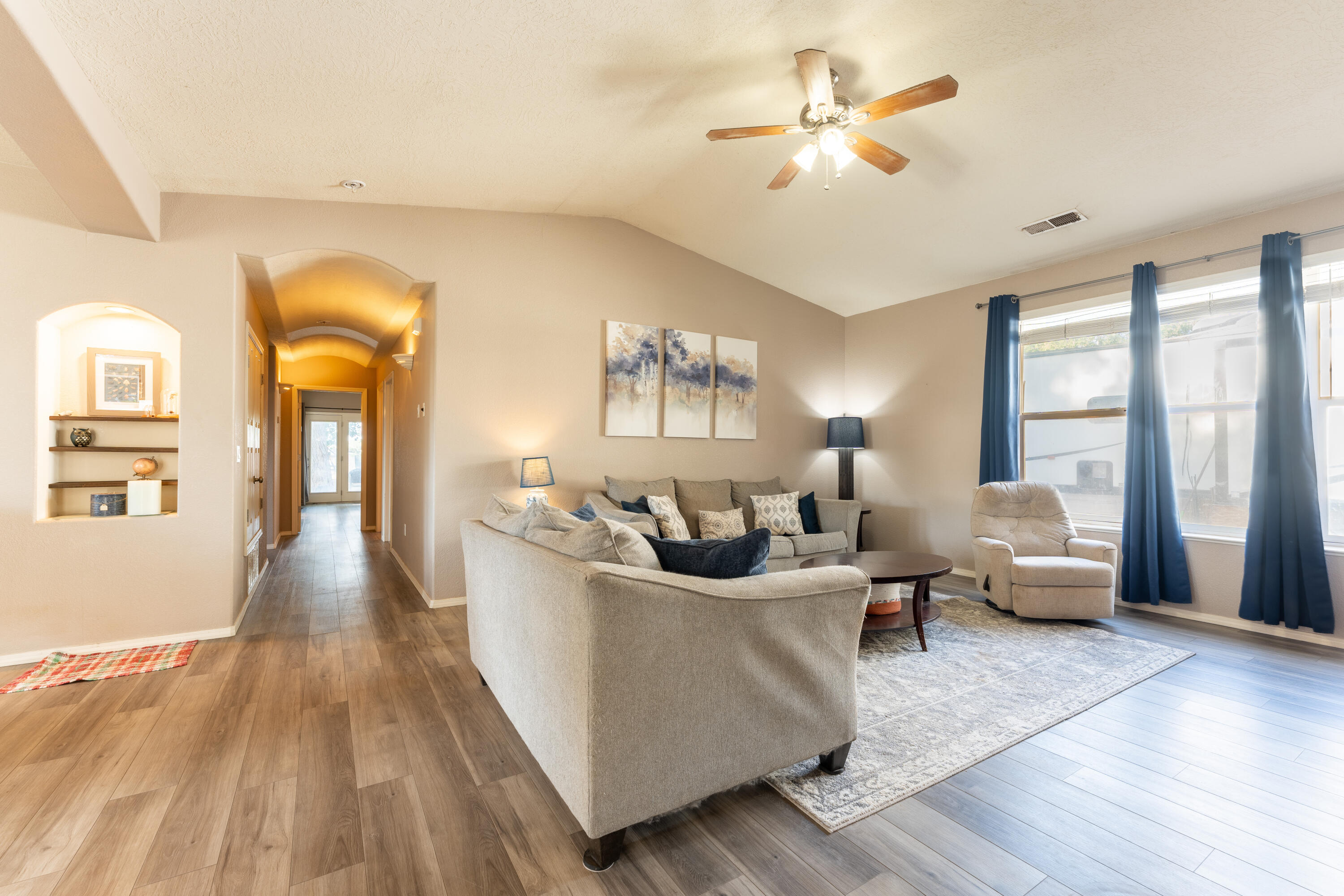 4 DOVE Court
