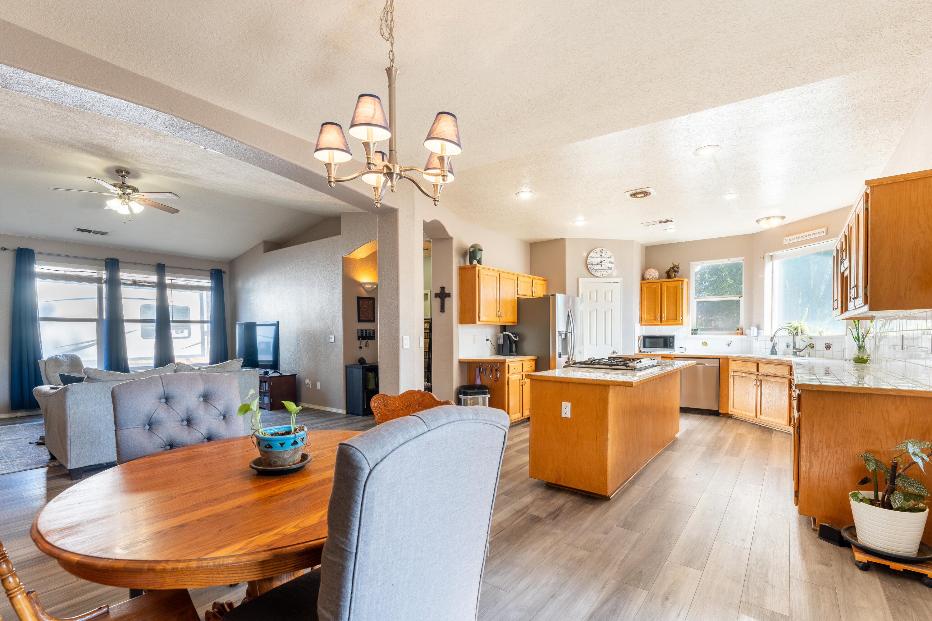 4 DOVE Court