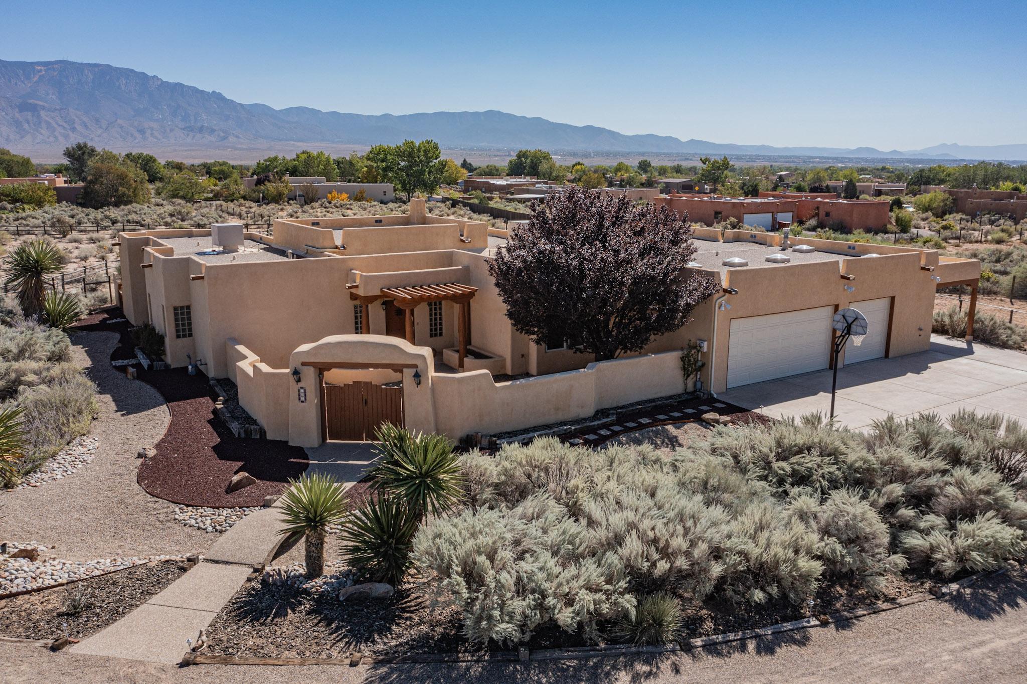 165 SOL DE ORO Court