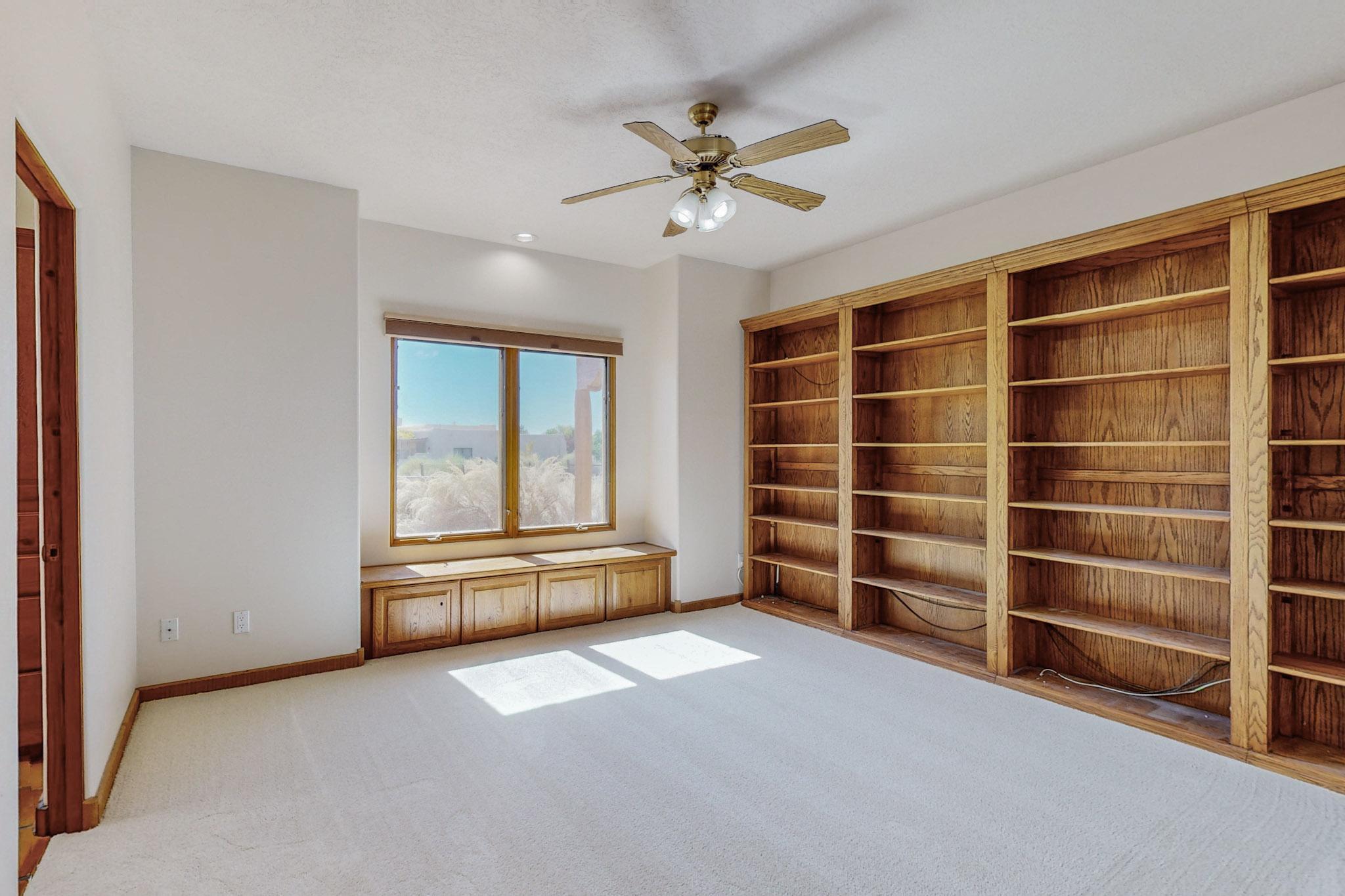 165 SOL DE ORO Court