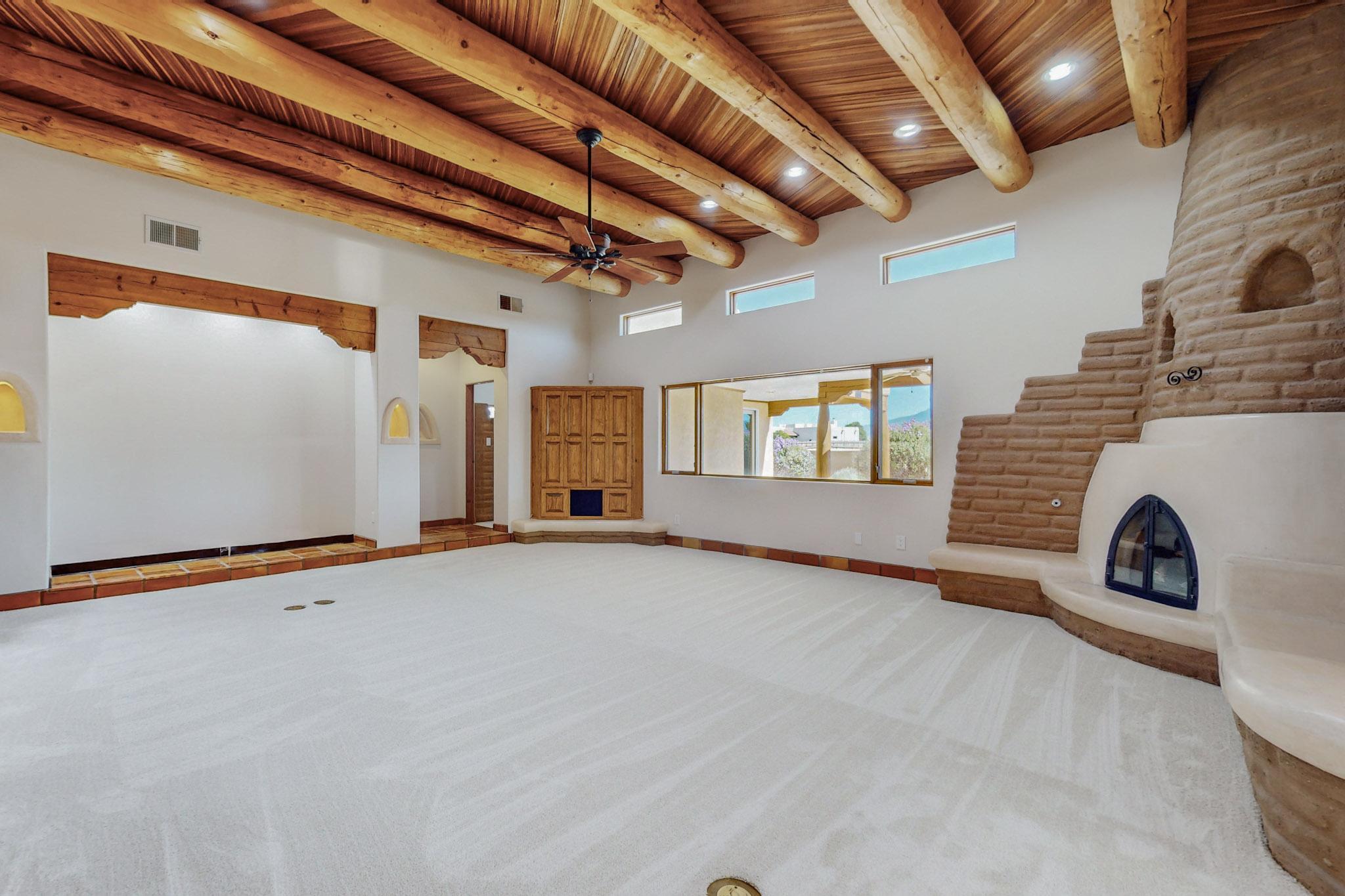165 SOL DE ORO Court