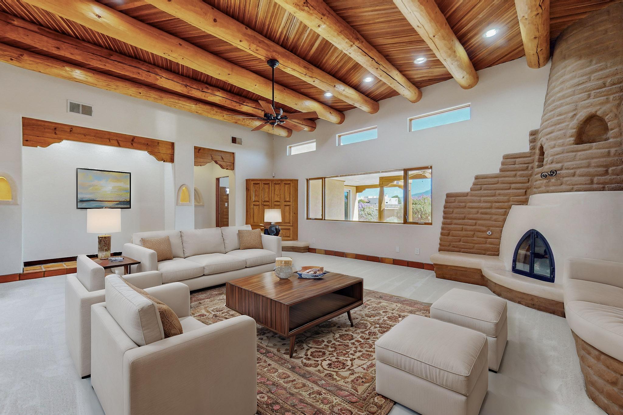 165 SOL DE ORO Court
