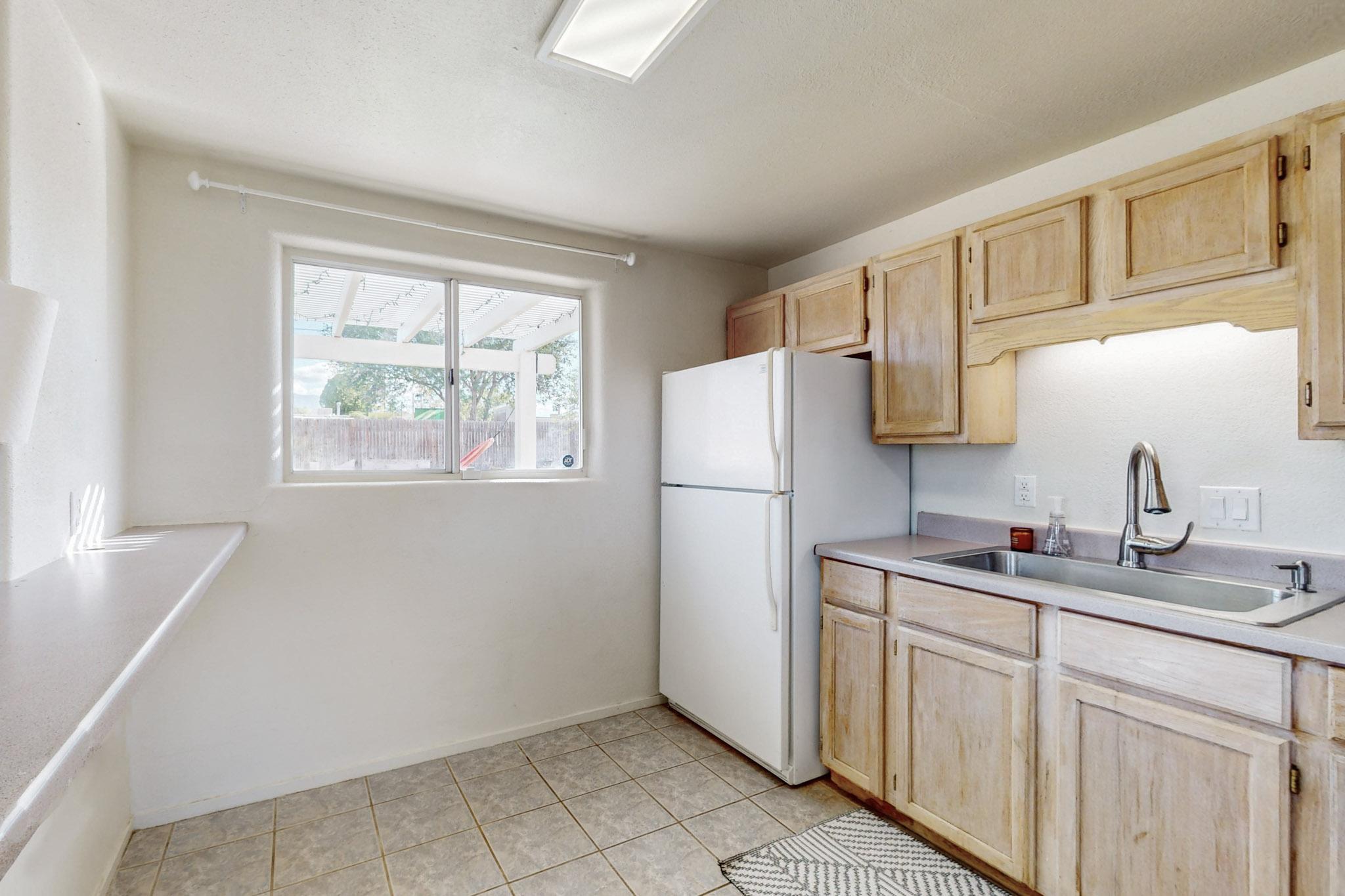 2824 SOLANO Drive NE