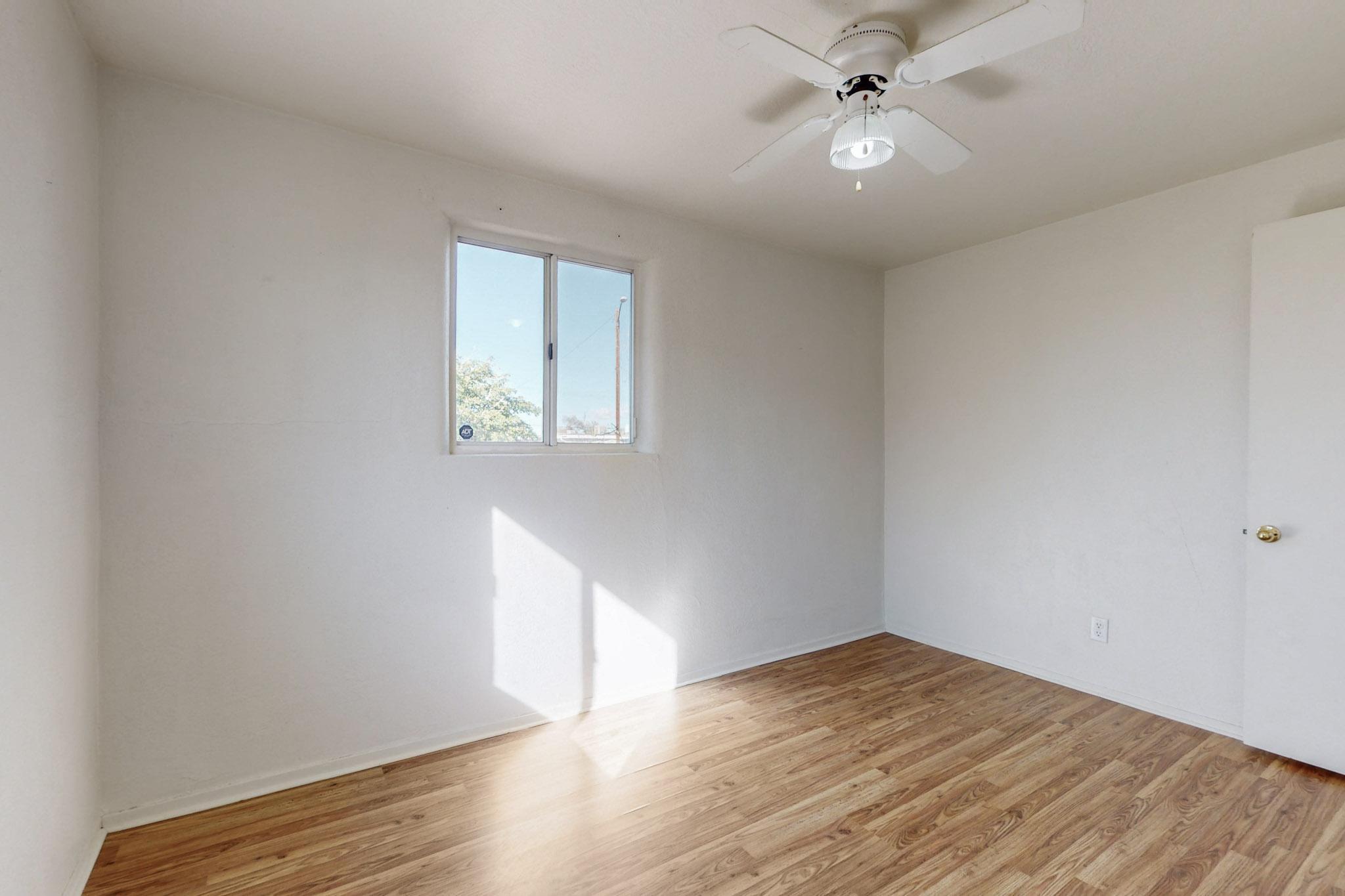 2824 SOLANO Drive NE
