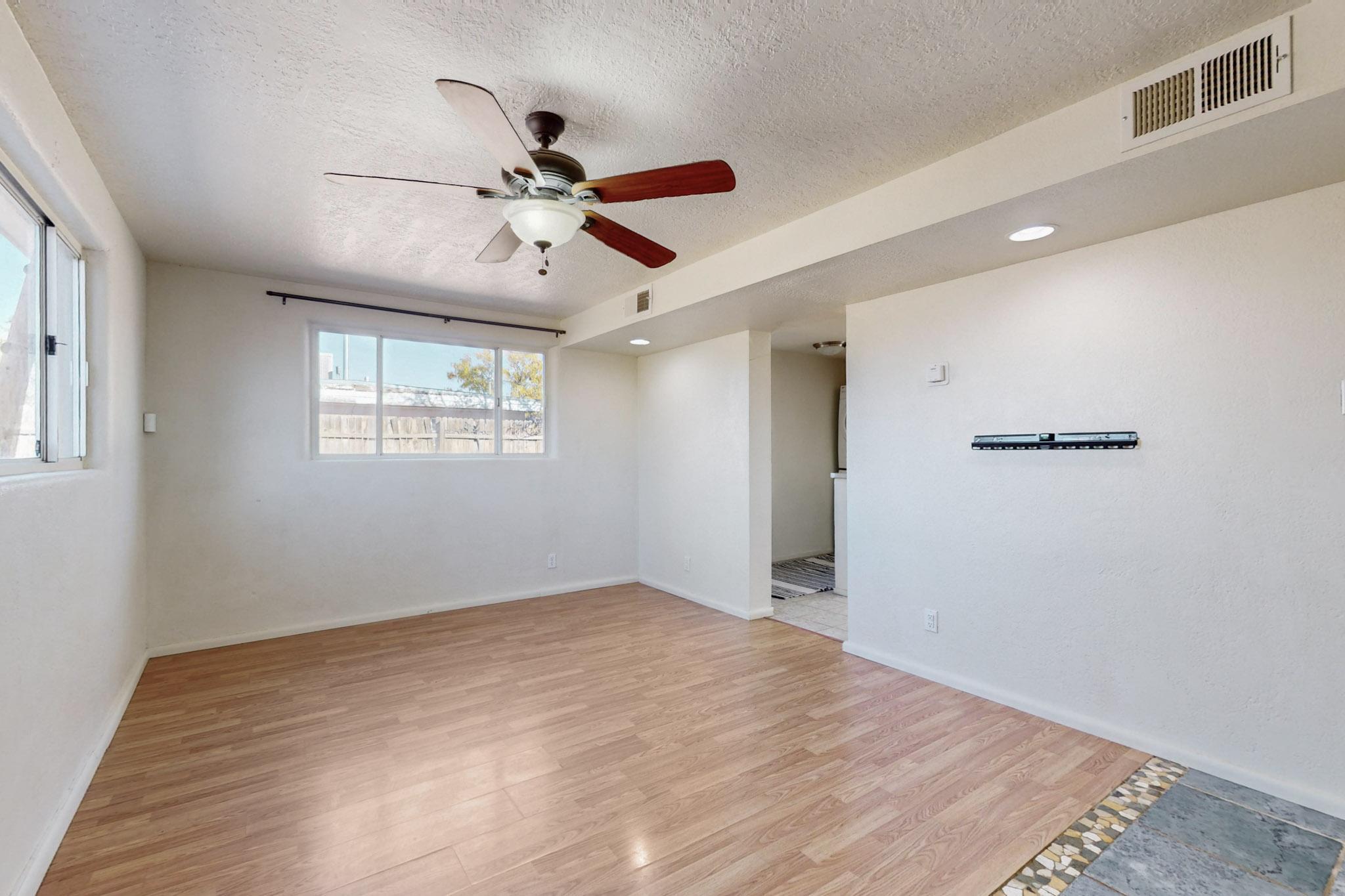 2824 SOLANO Drive NE