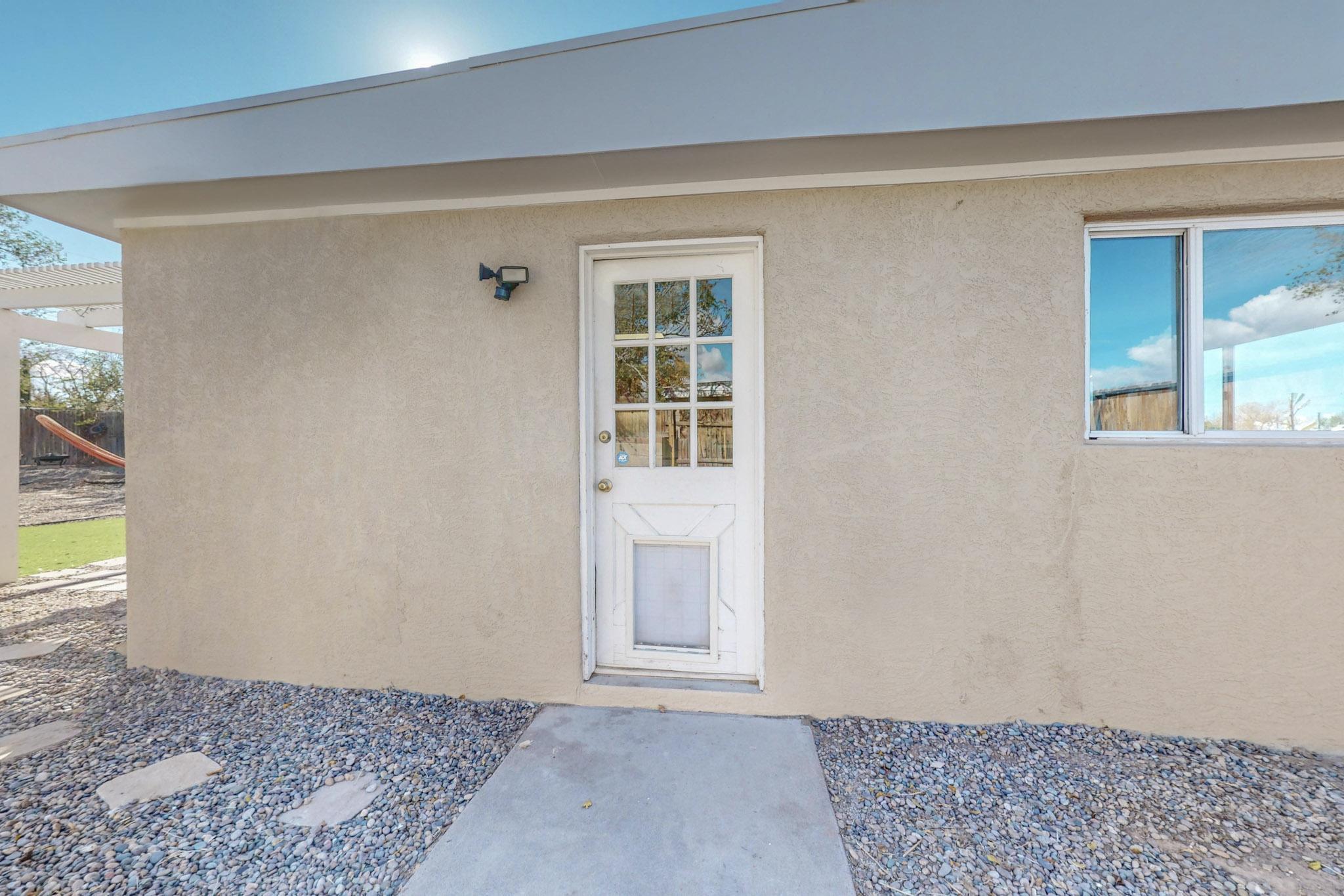 2824 SOLANO Drive NE