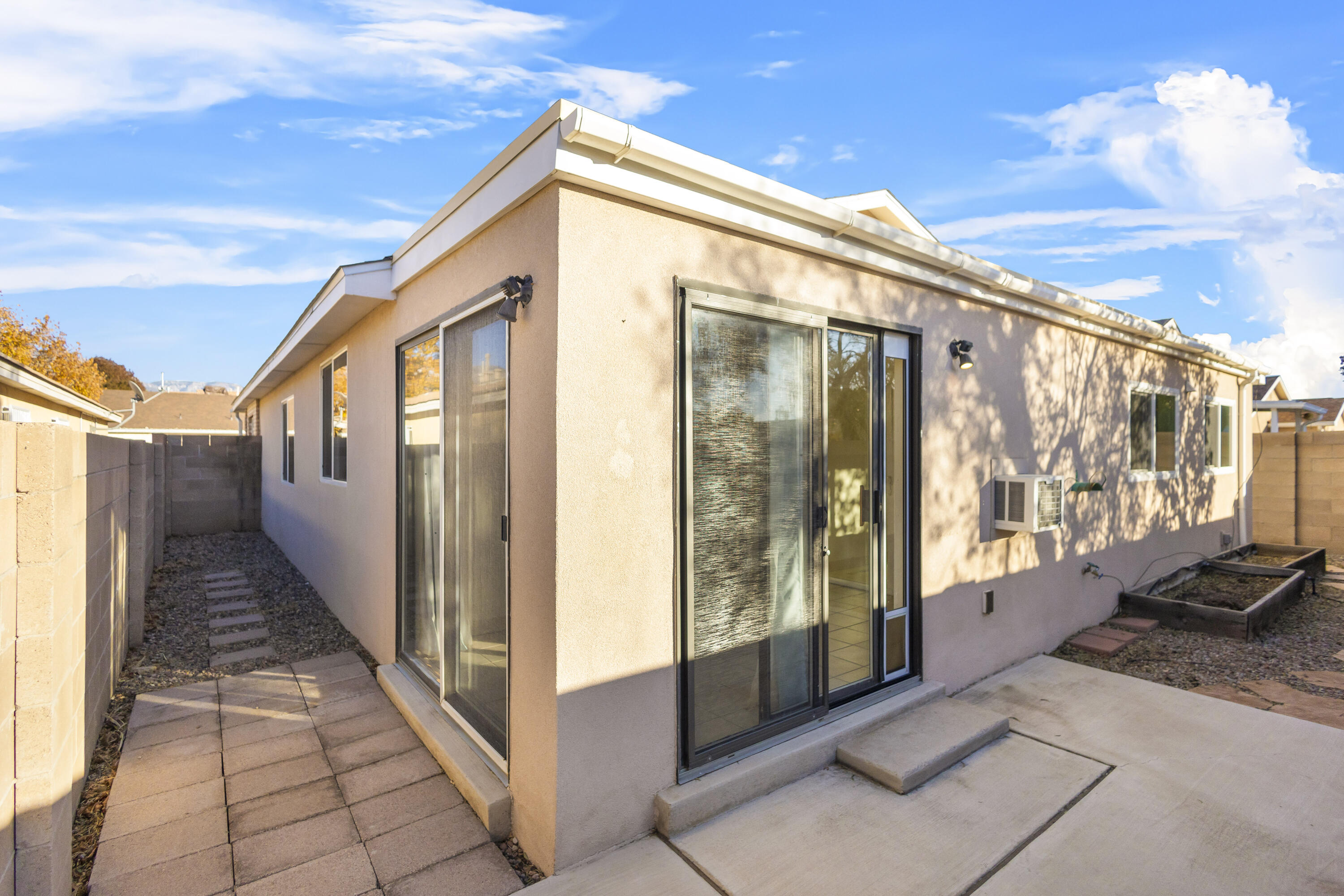 8319 Santa Clarita Street NE