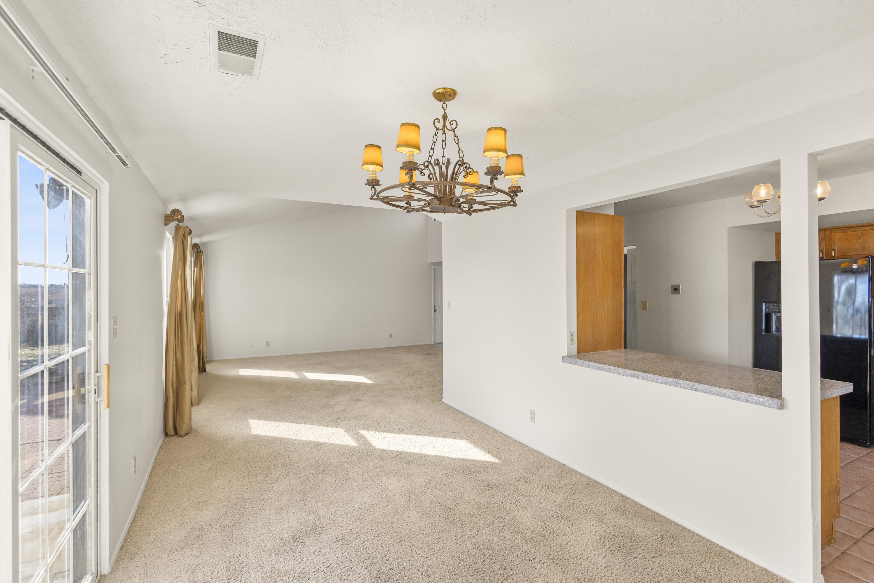 438 FELDSPAR Drive NE