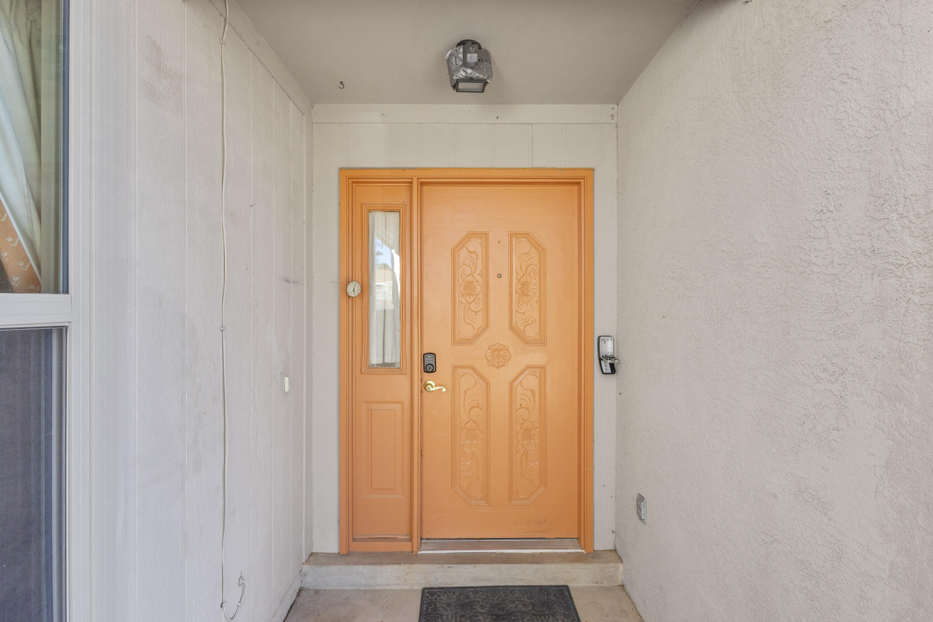 438 FELDSPAR Drive NE