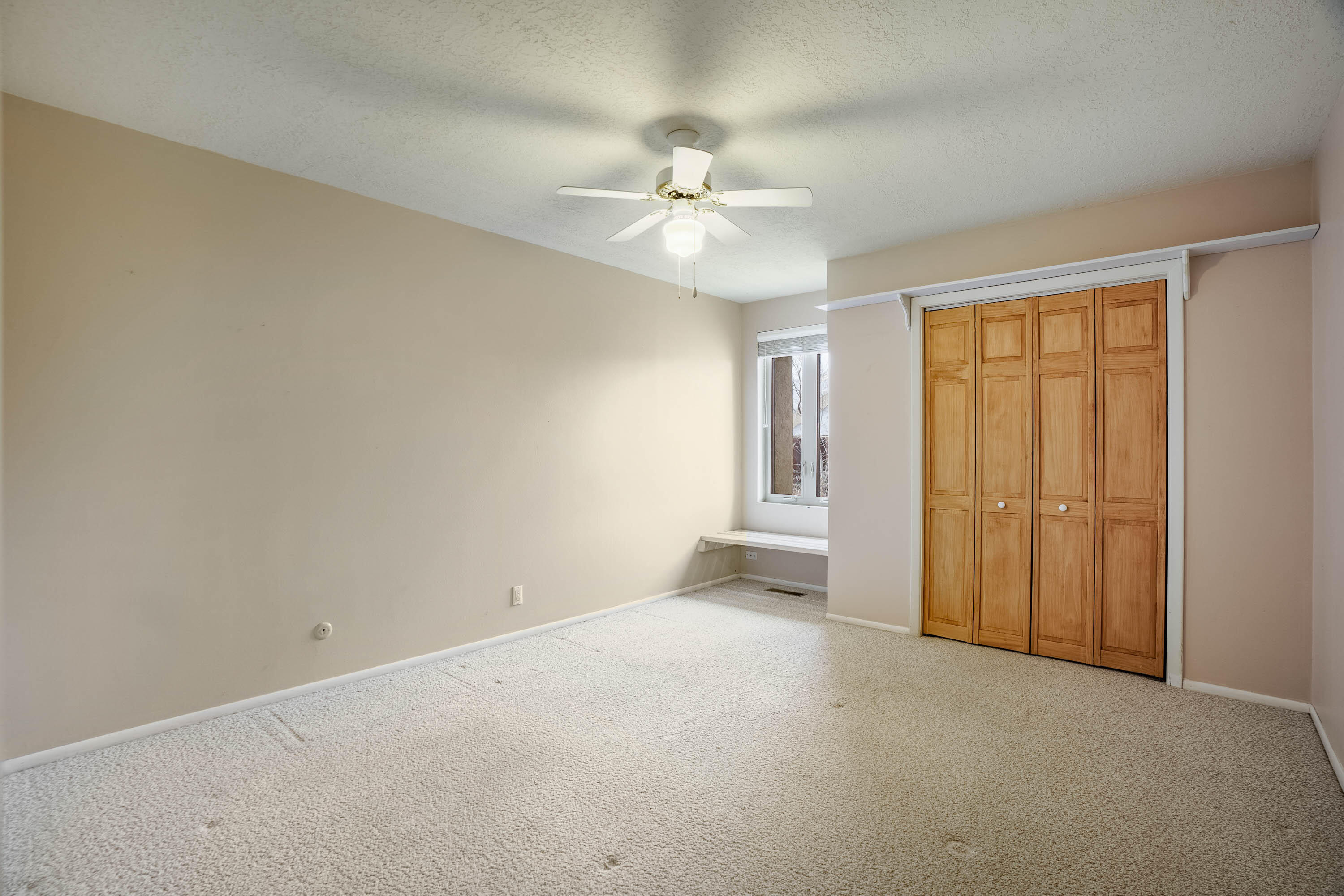 1127 CAMINO HERMOSA
