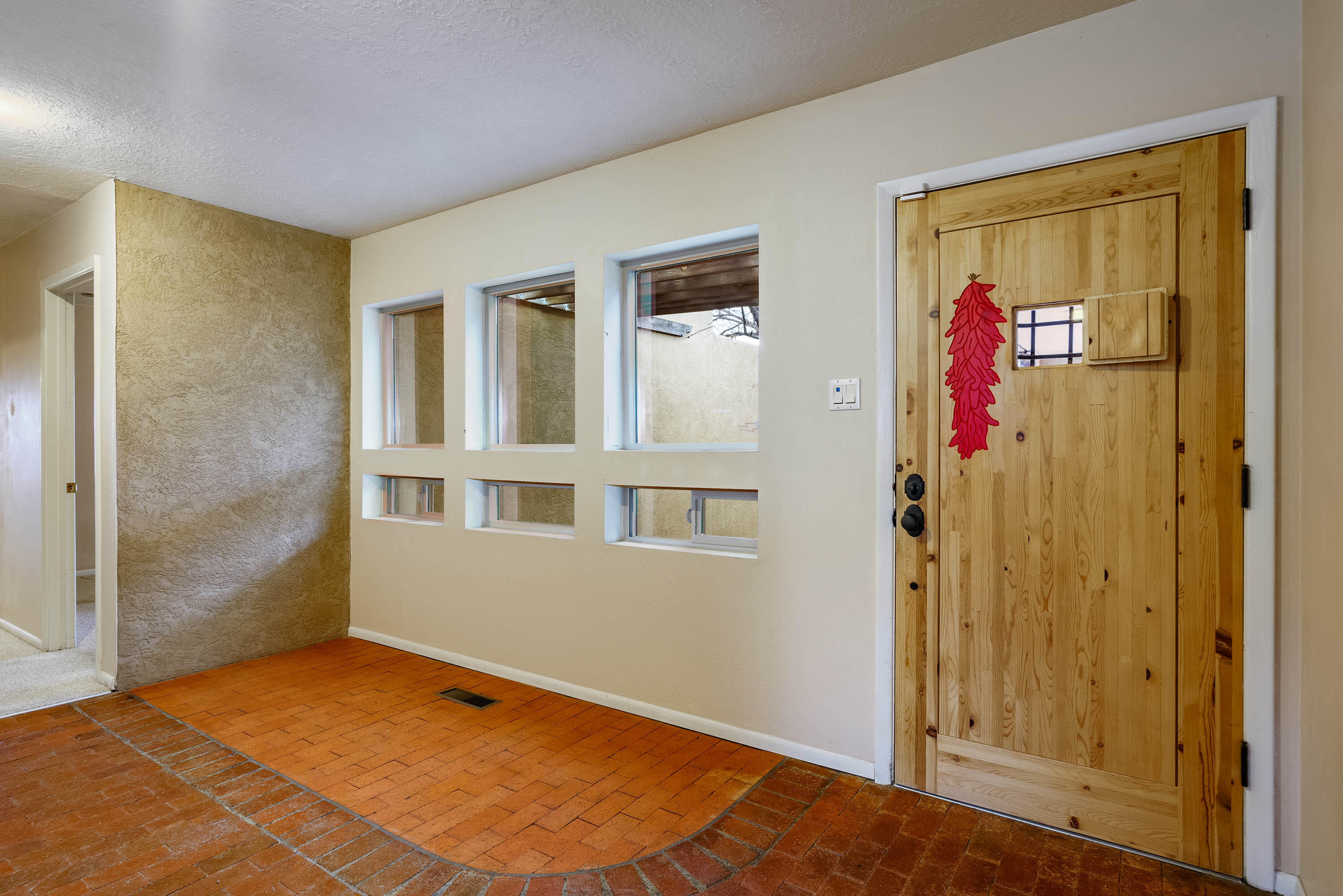 1127 CAMINO HERMOSA