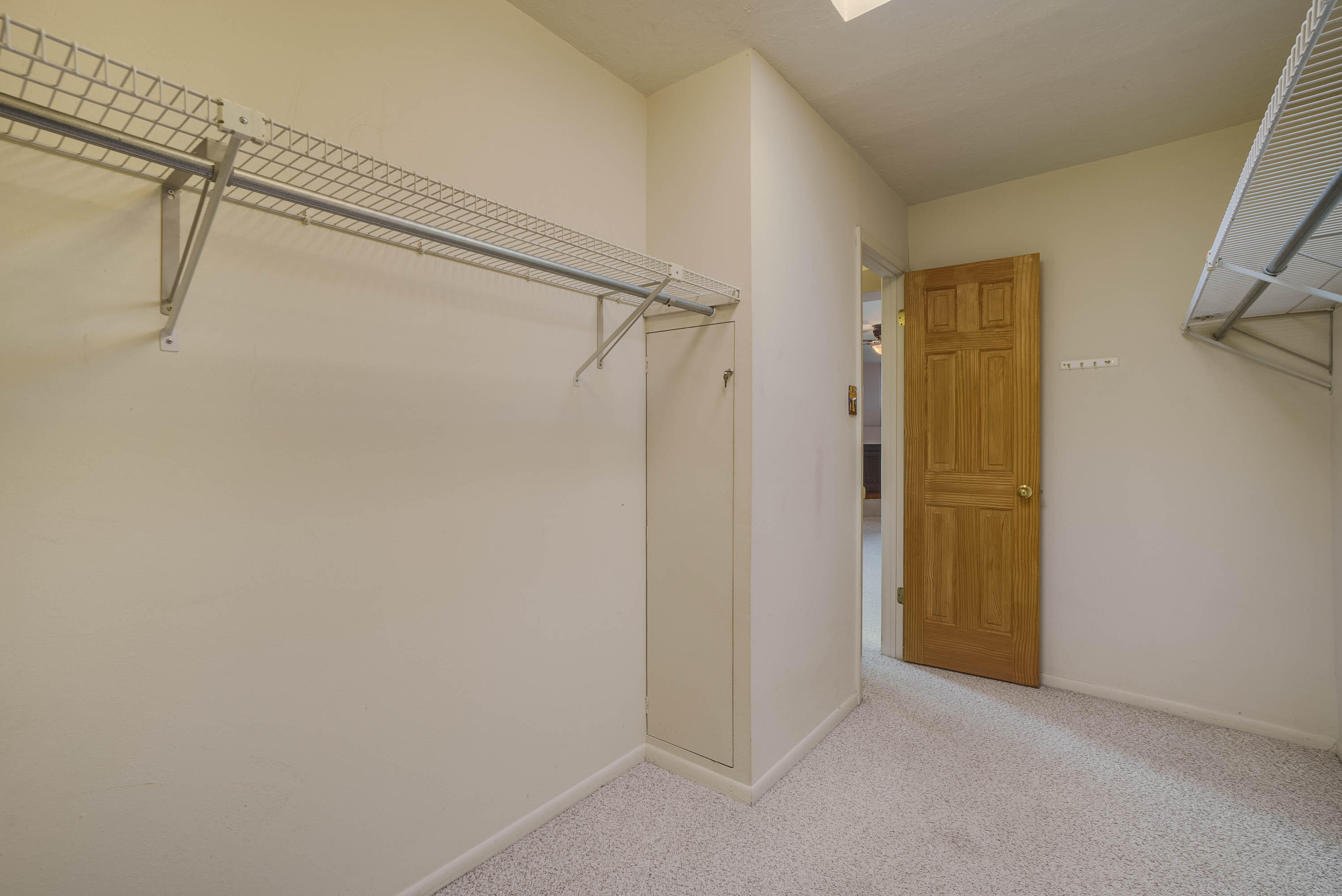1127 CAMINO HERMOSA