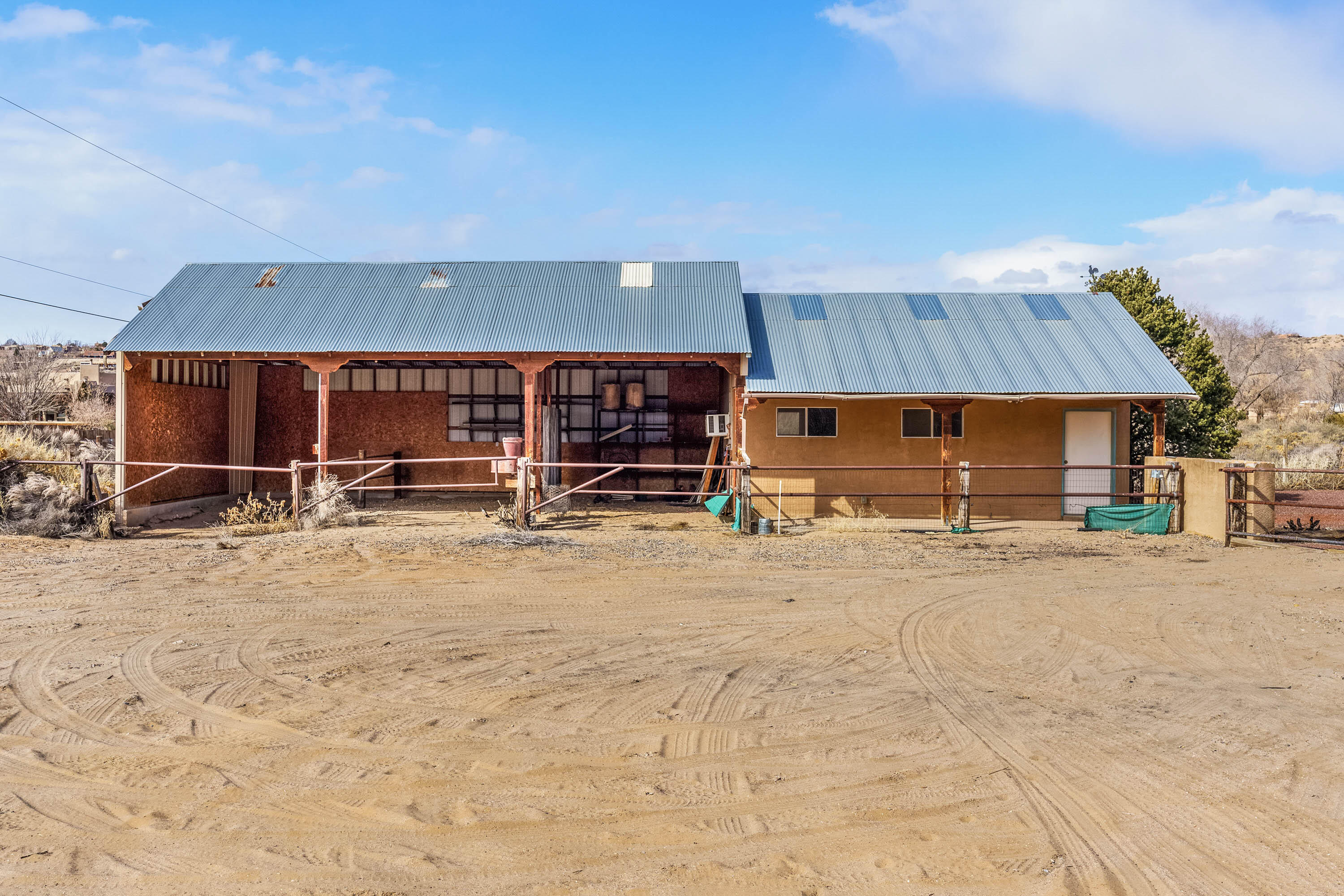 1127 CAMINO HERMOSA