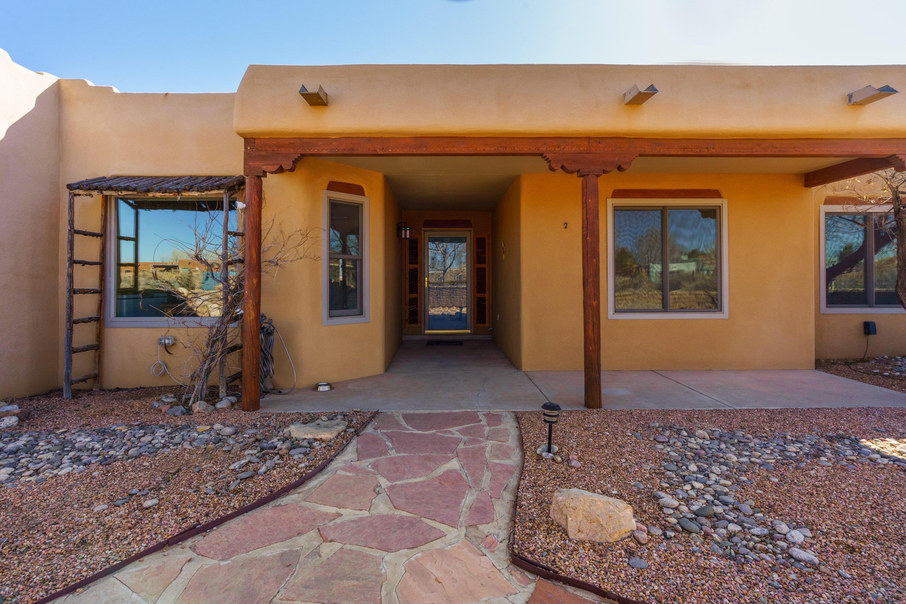 7004 LOMA LARGA Road