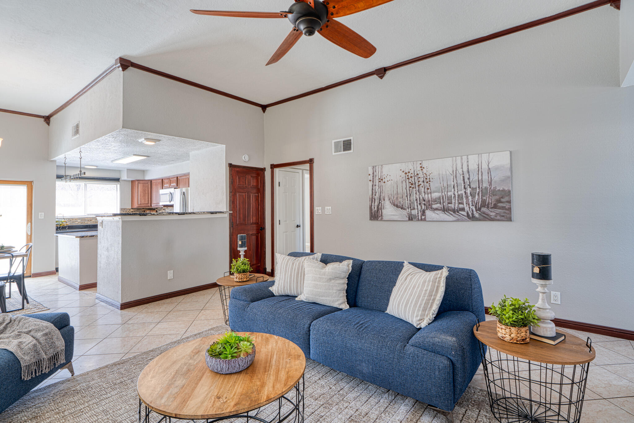 10279 LAS CASITAS Court NE