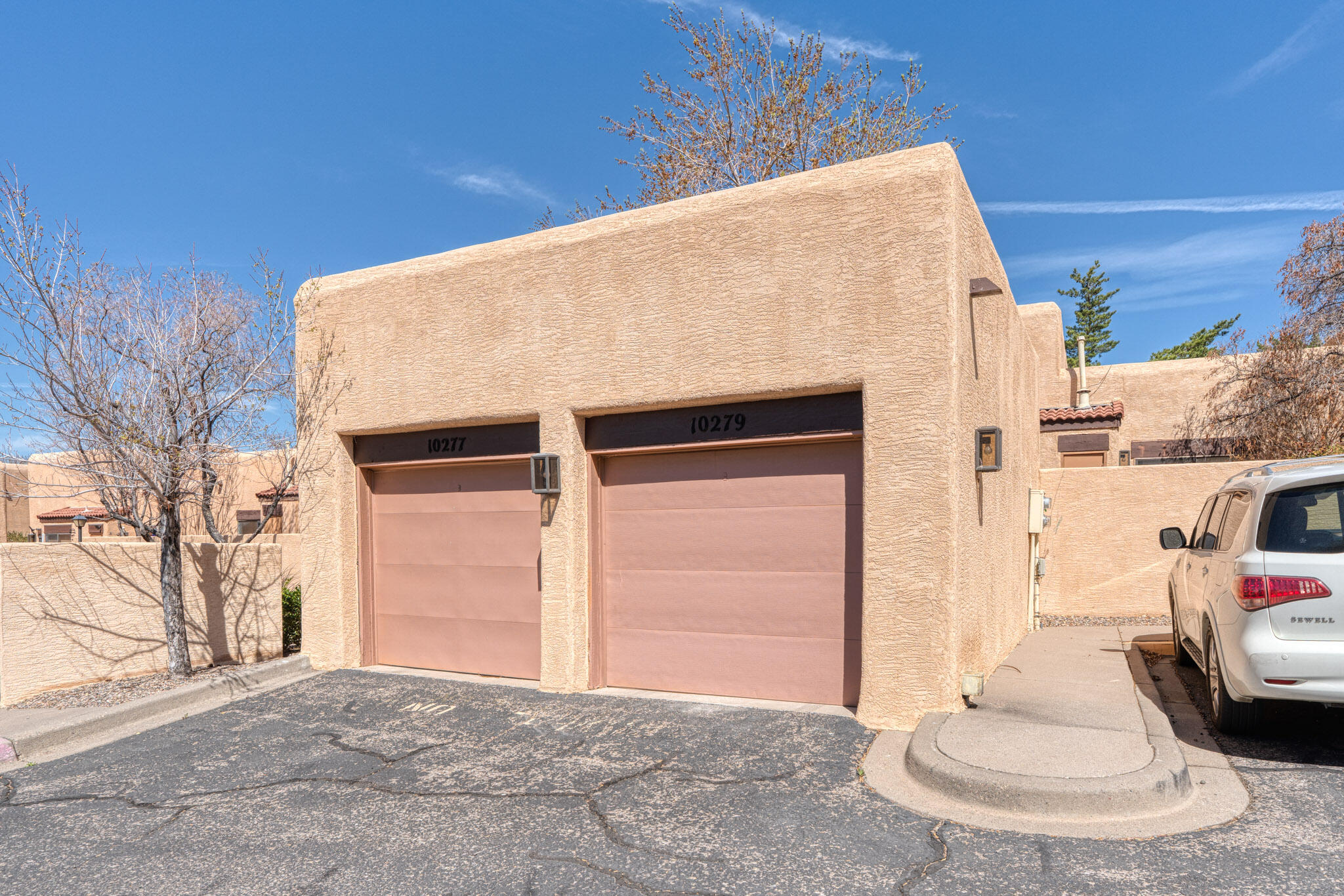 10279 LAS CASITAS Court NE