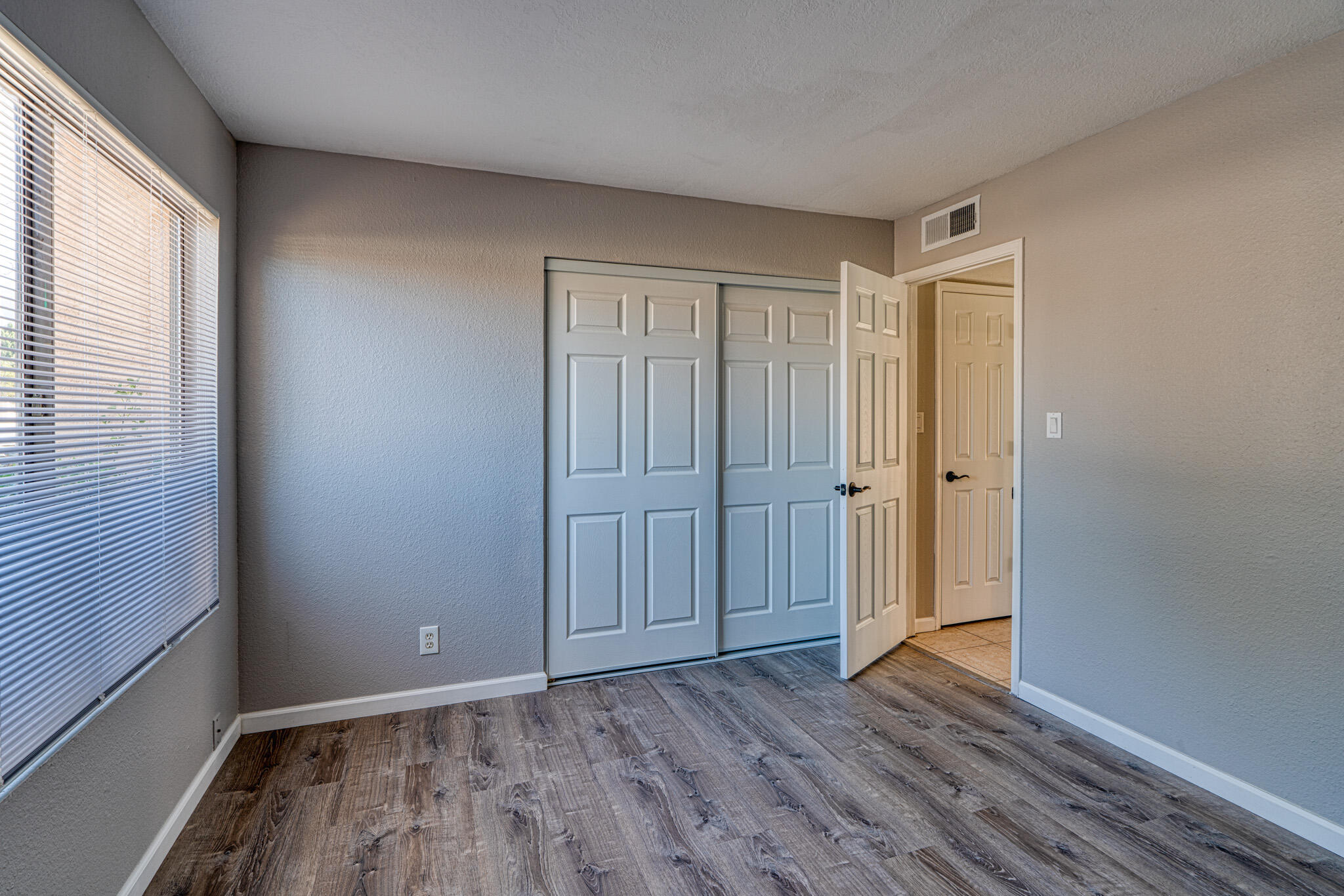 10279 LAS CASITAS Court NE