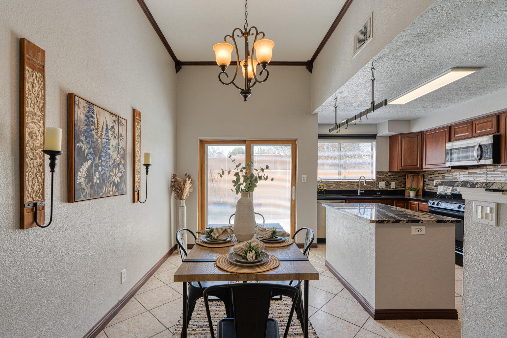 10279 LAS CASITAS Court NE