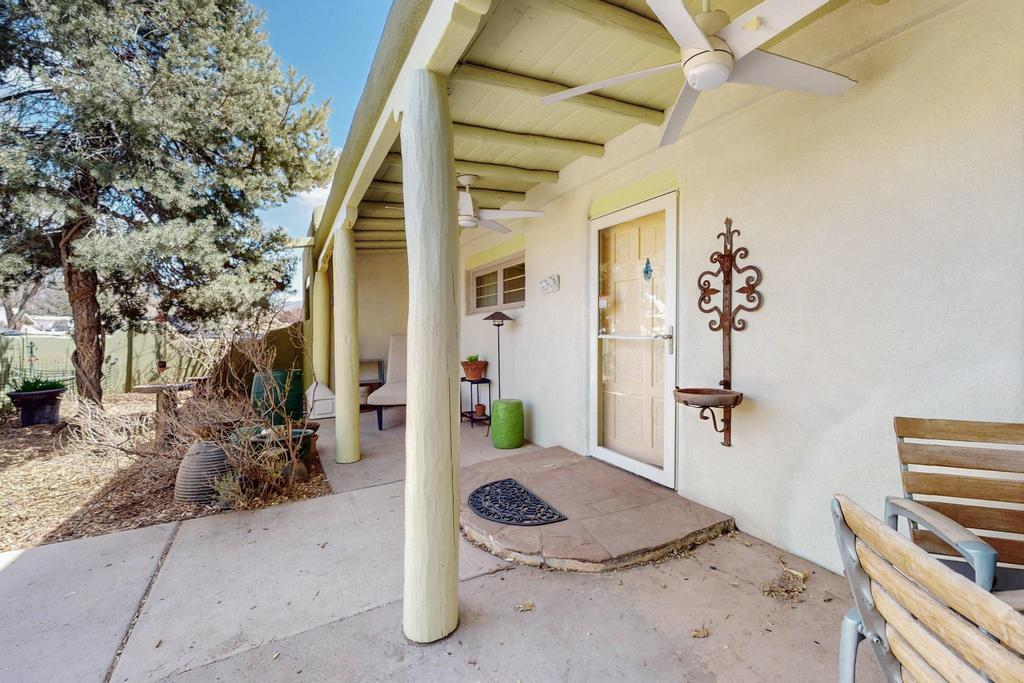 240 Pueblo Solano Road NW