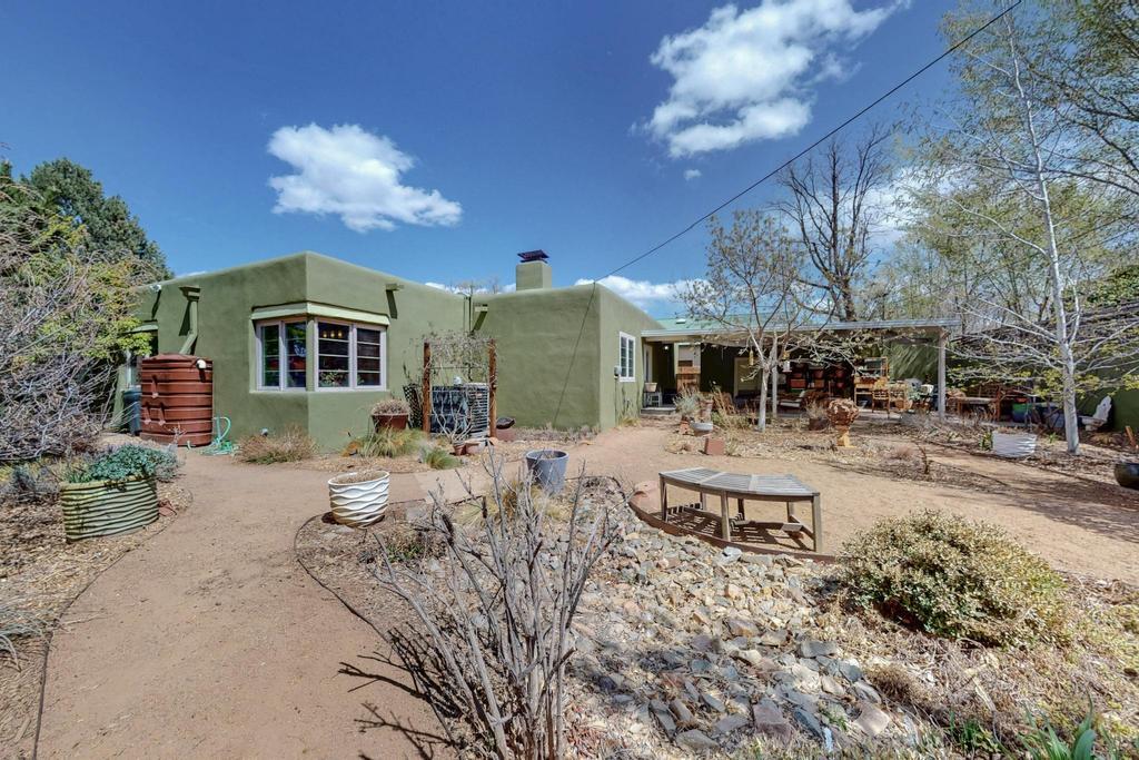 240 Pueblo Solano Road NW