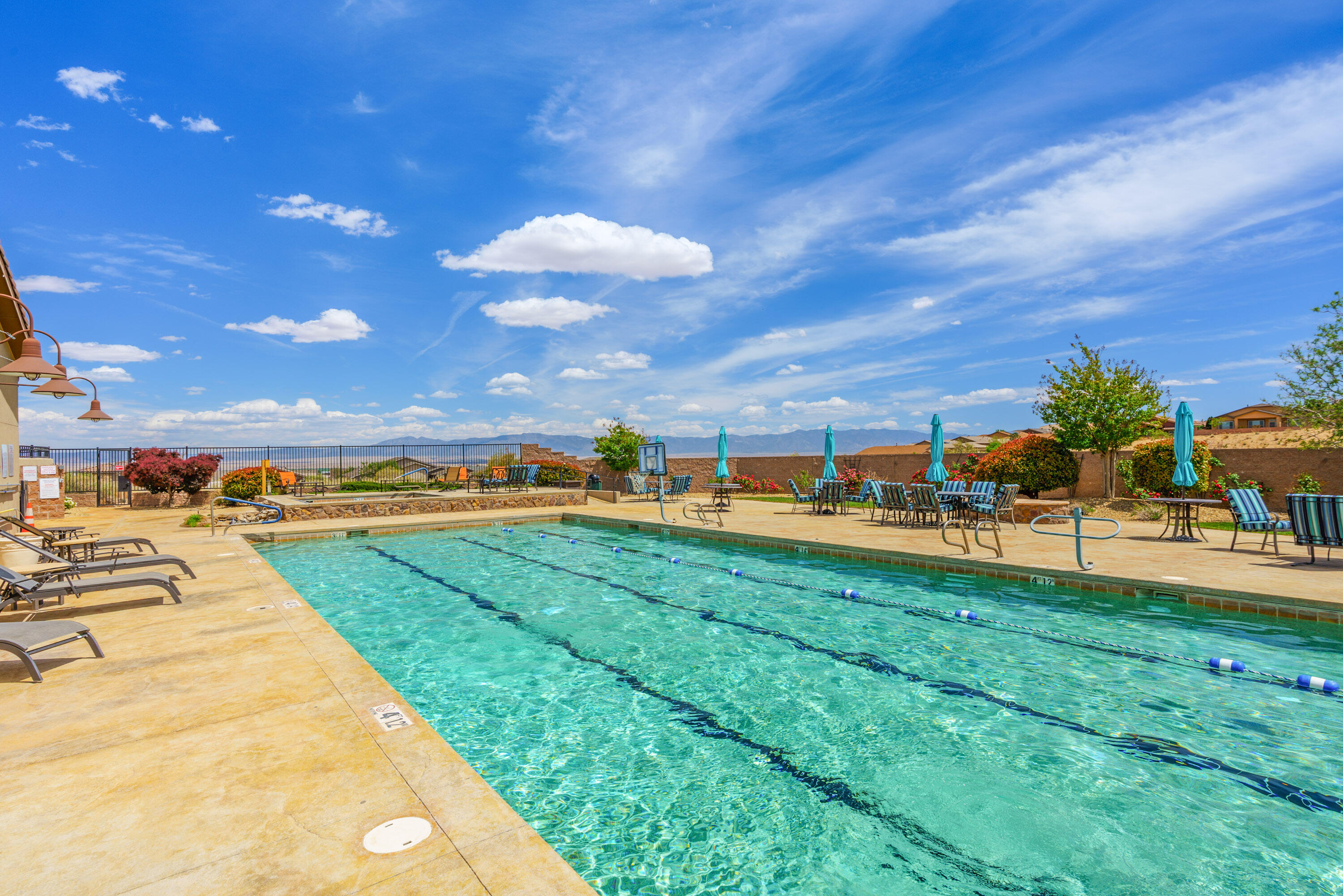 590 RIO CHAMA Circle SW