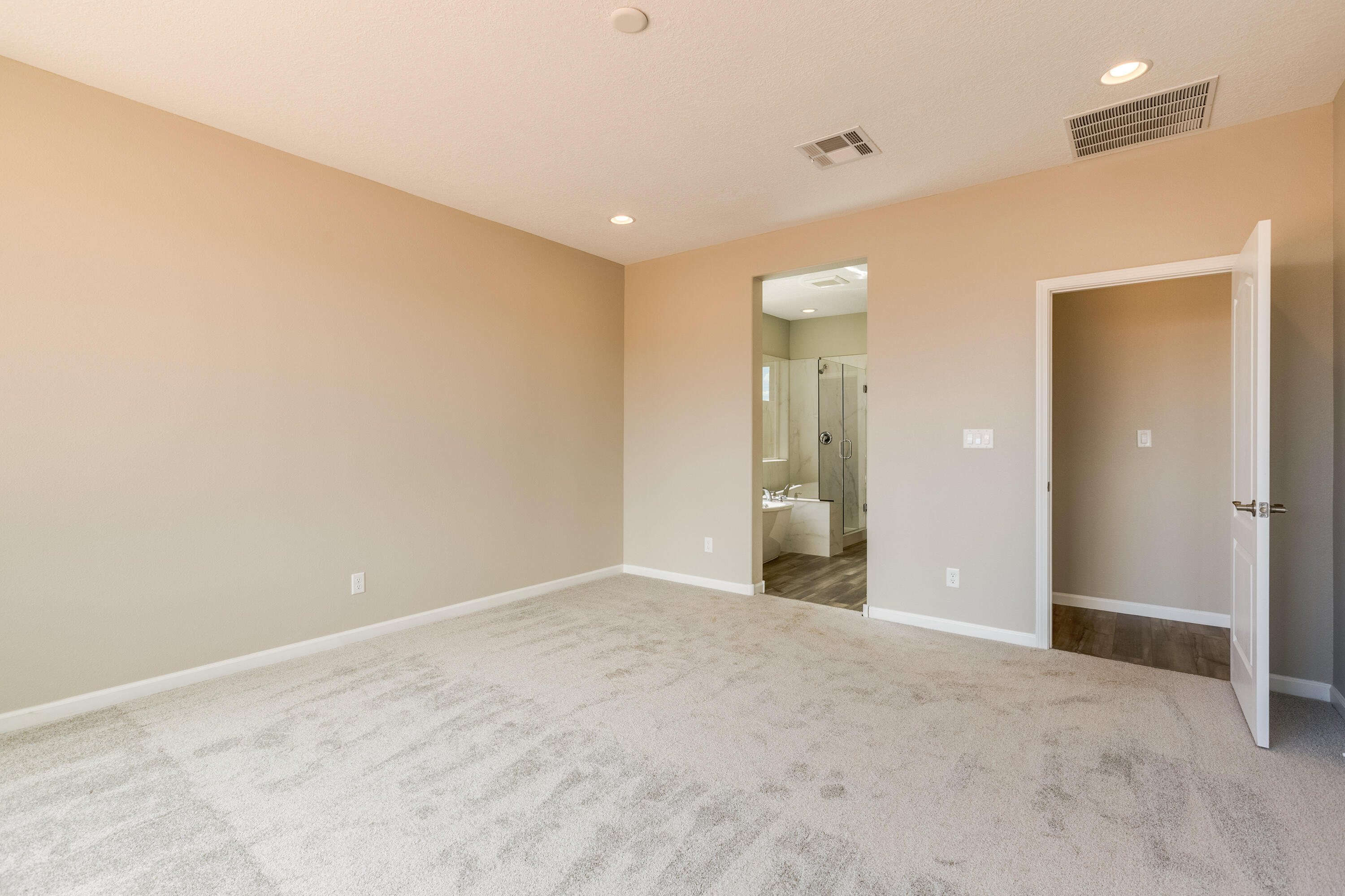 6794 Sydney Drive NE