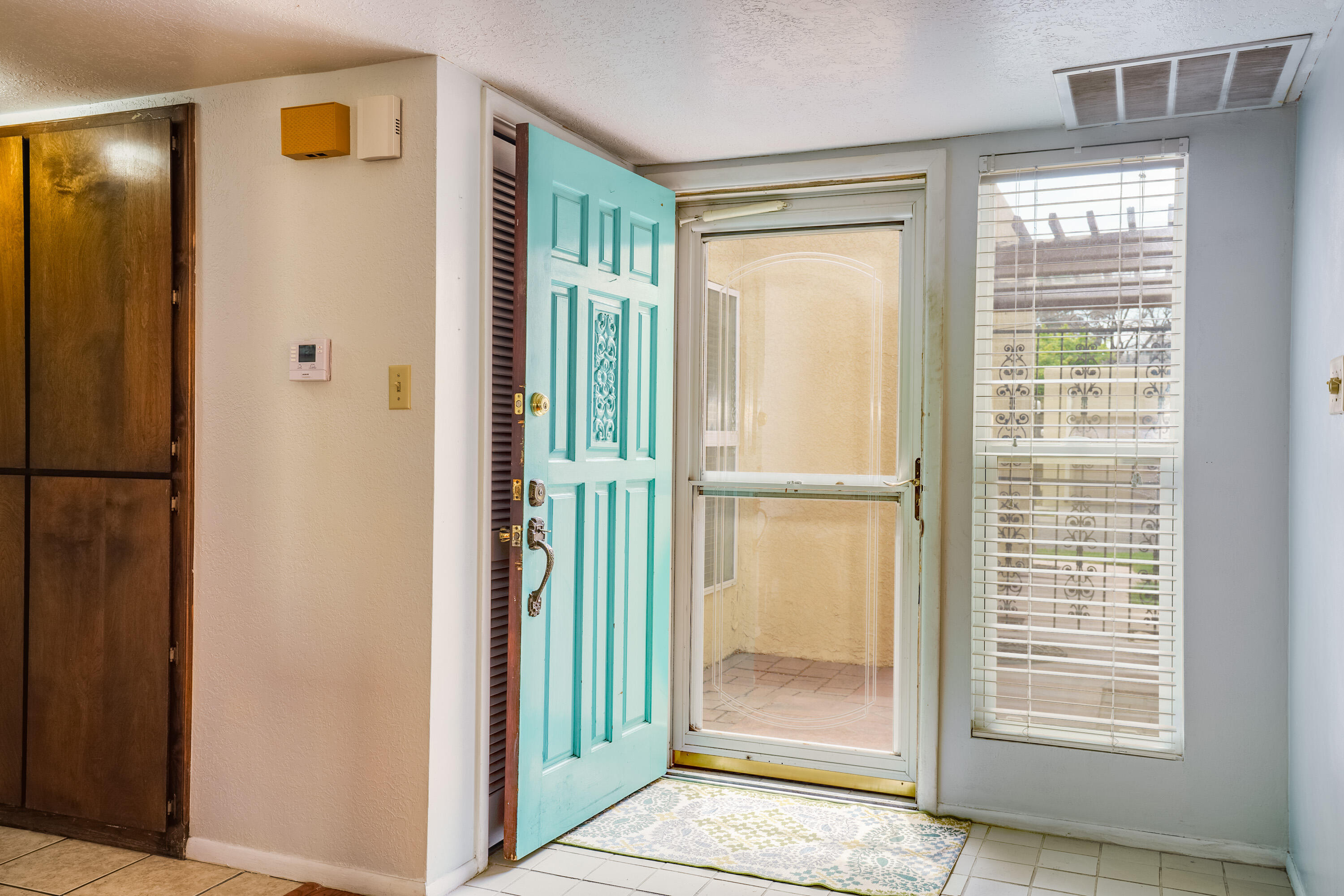 4725 SAN PEDRO Drive NE 28