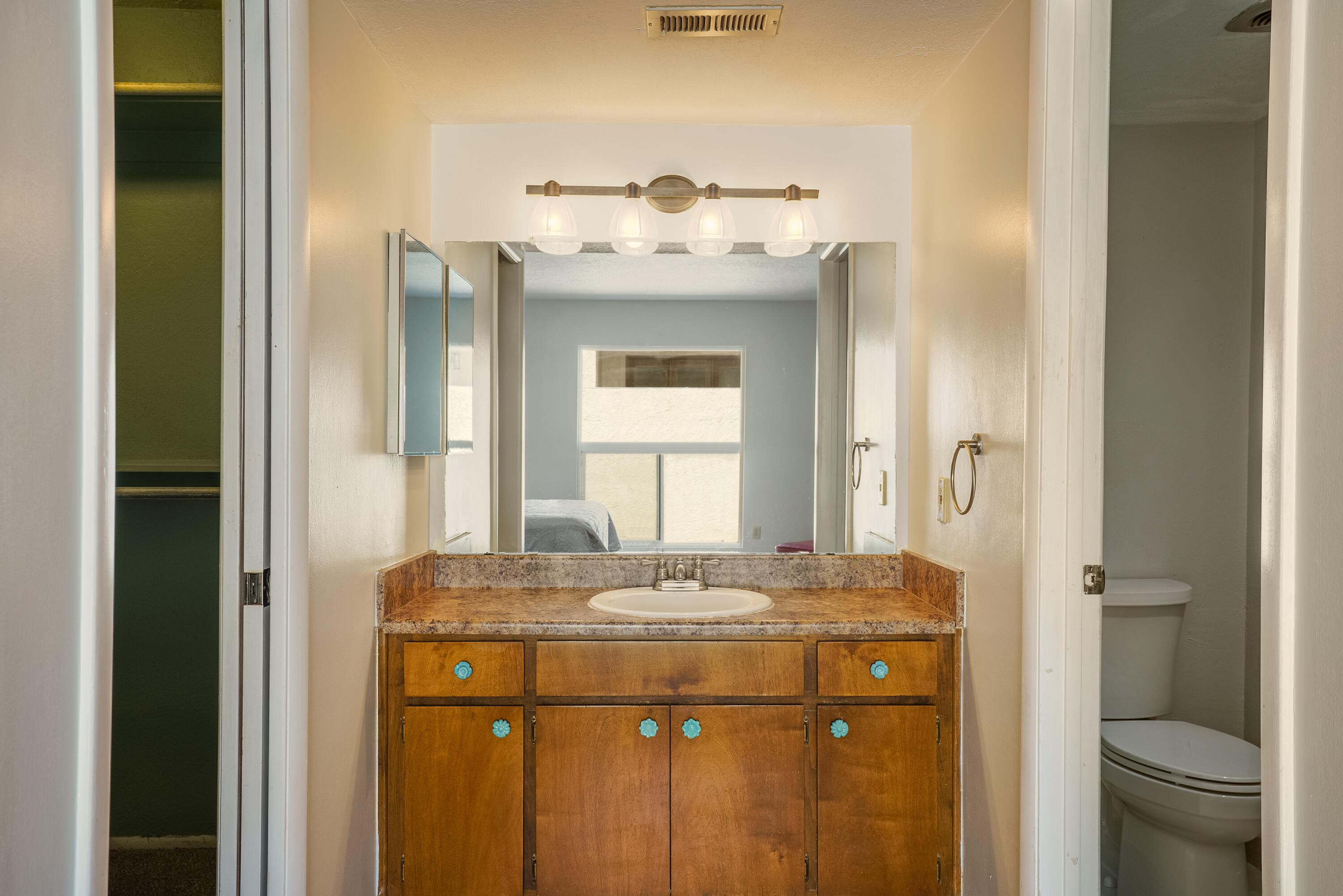 4725 SAN PEDRO Drive NE 28