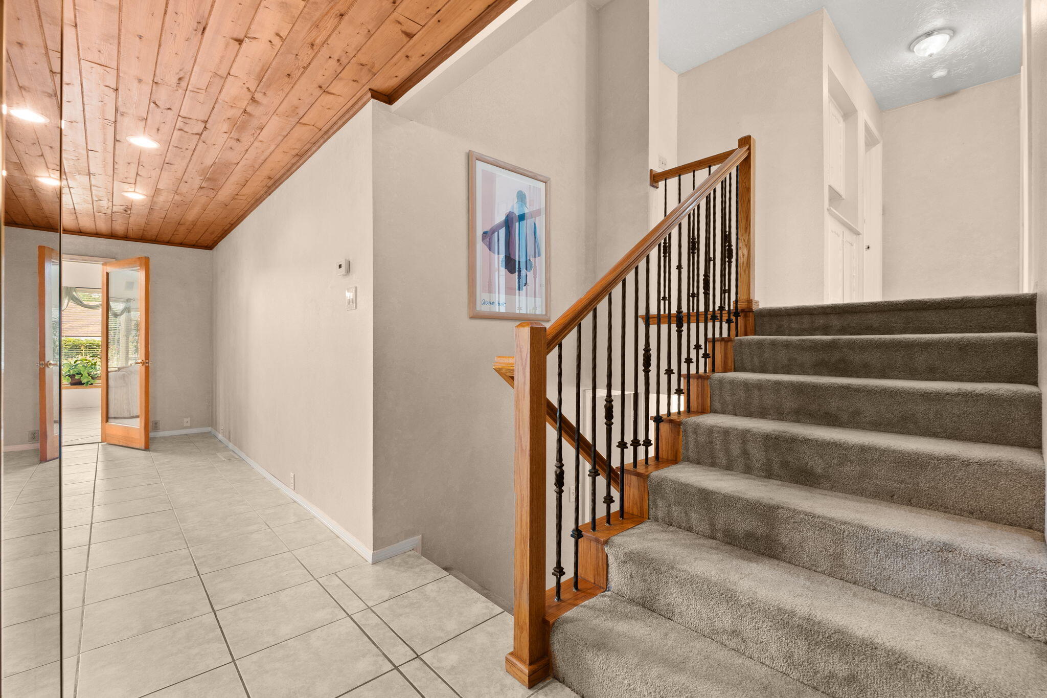 8910 PRINCESS JEANNE Avenue NE