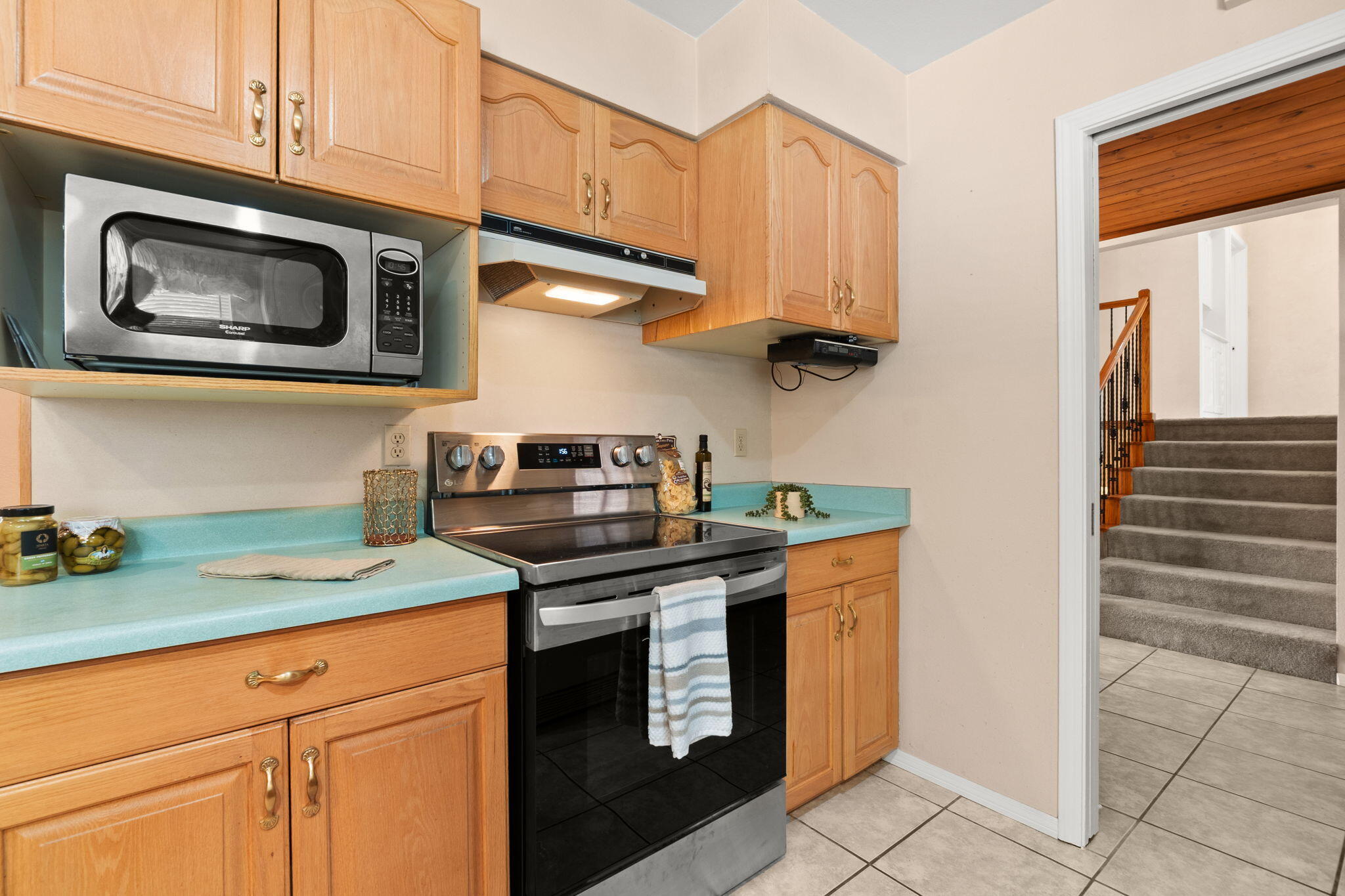 8910 PRINCESS JEANNE Avenue NE