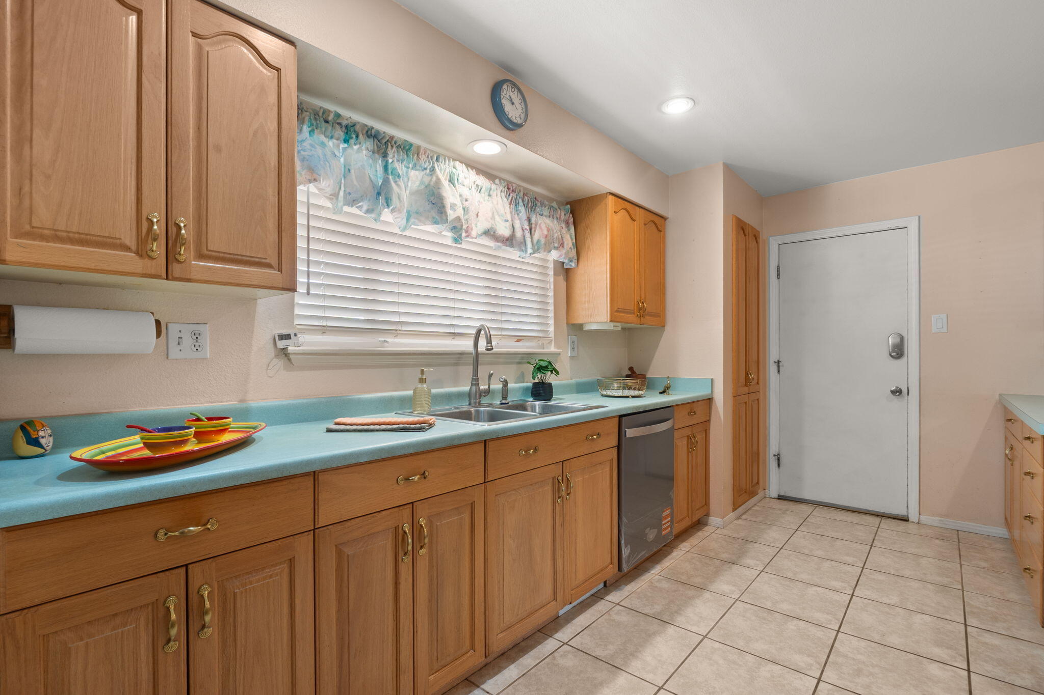 8910 PRINCESS JEANNE Avenue NE