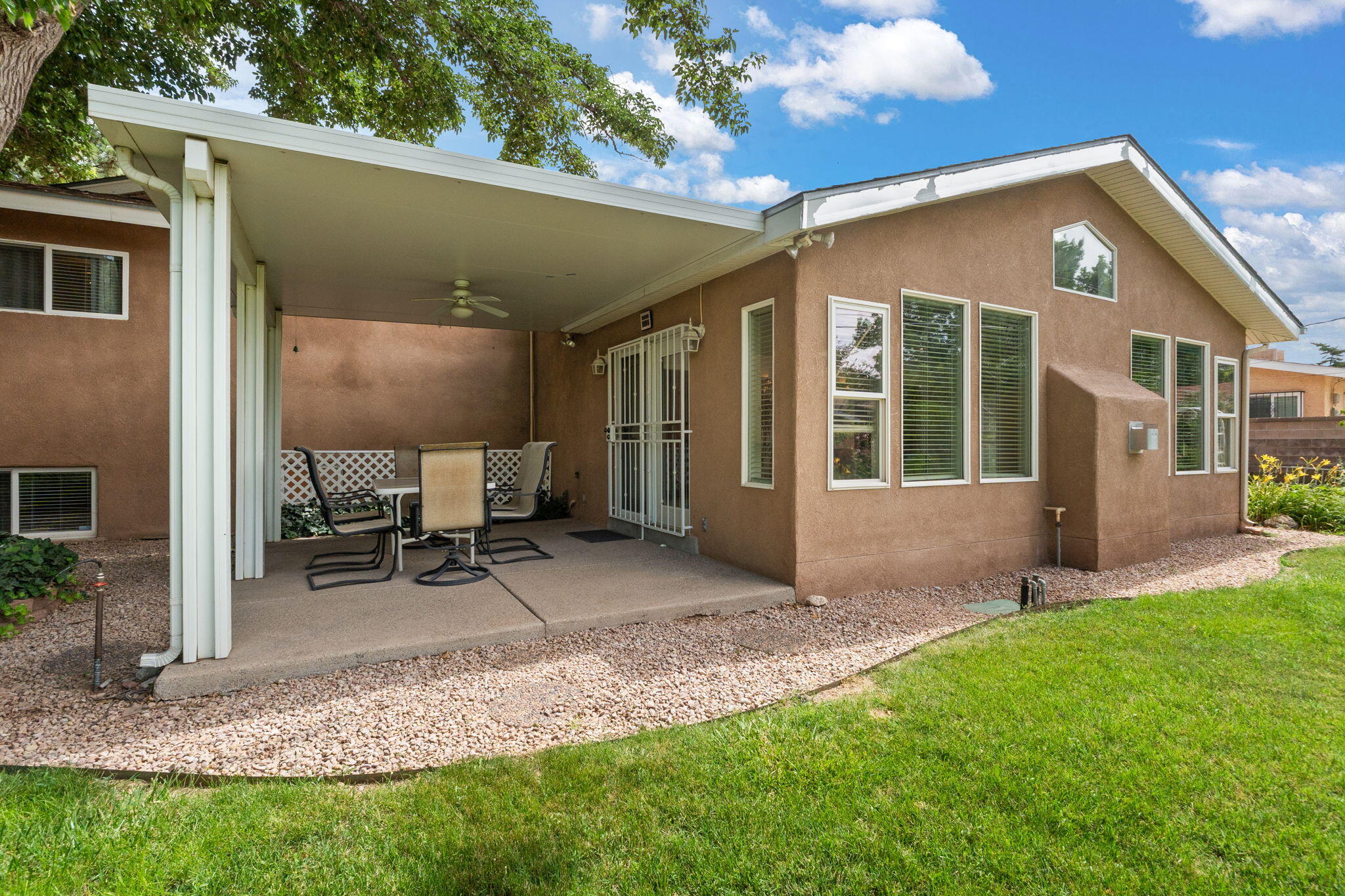8910 PRINCESS JEANNE Avenue NE