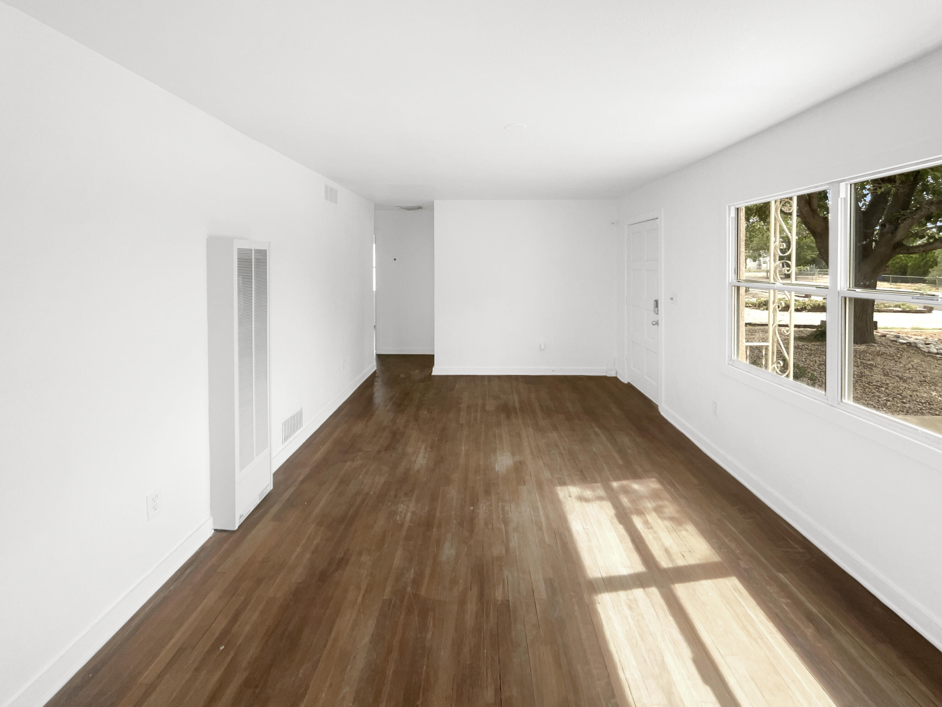 930 MADEIRA Drive SE