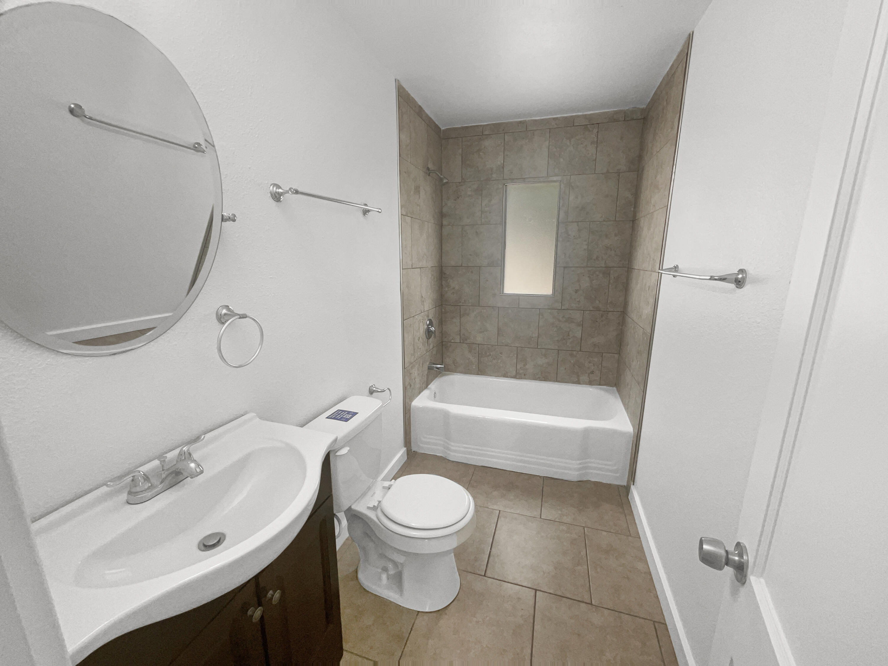 930 MADEIRA Drive SE