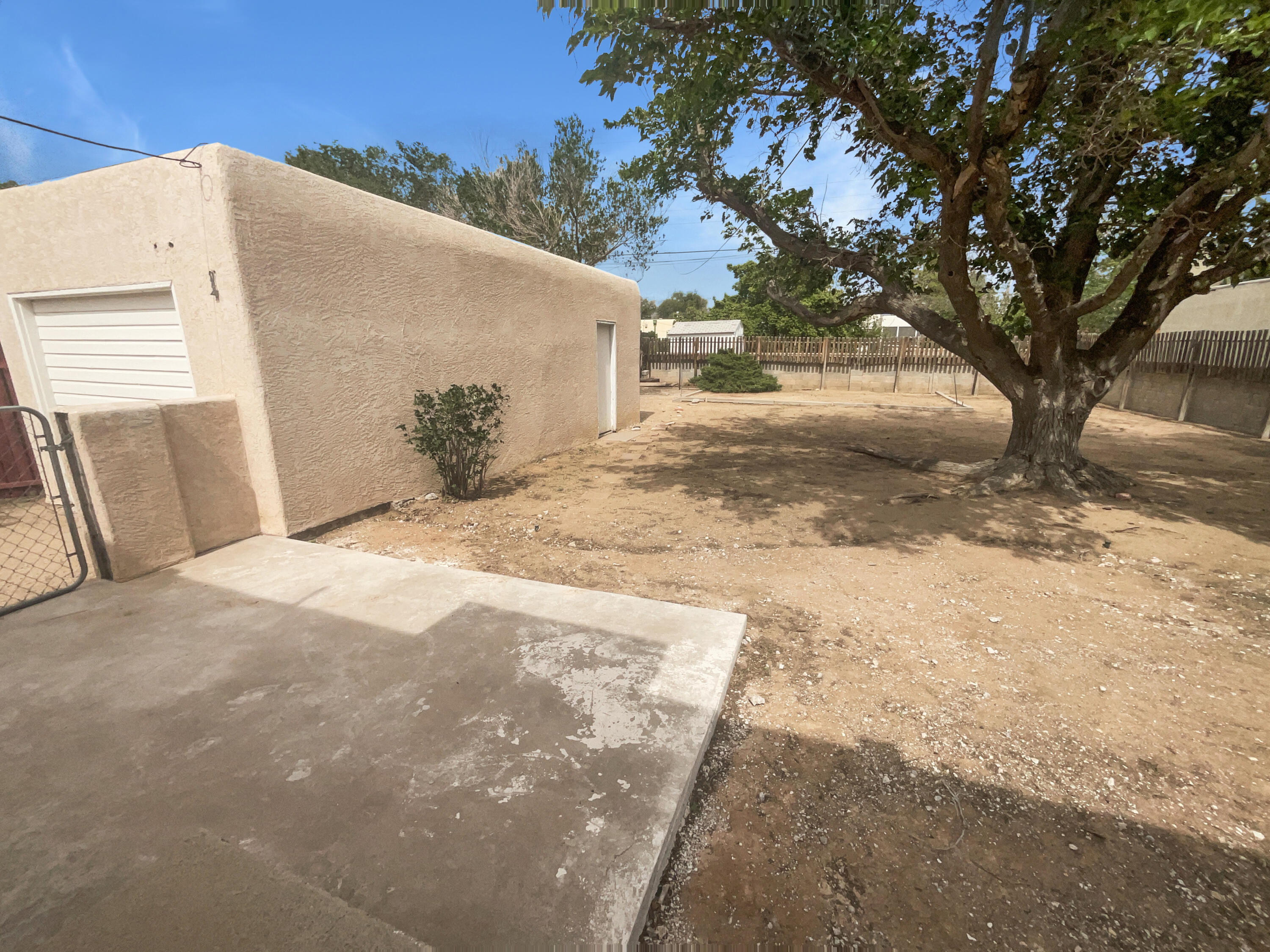 930 MADEIRA Drive SE