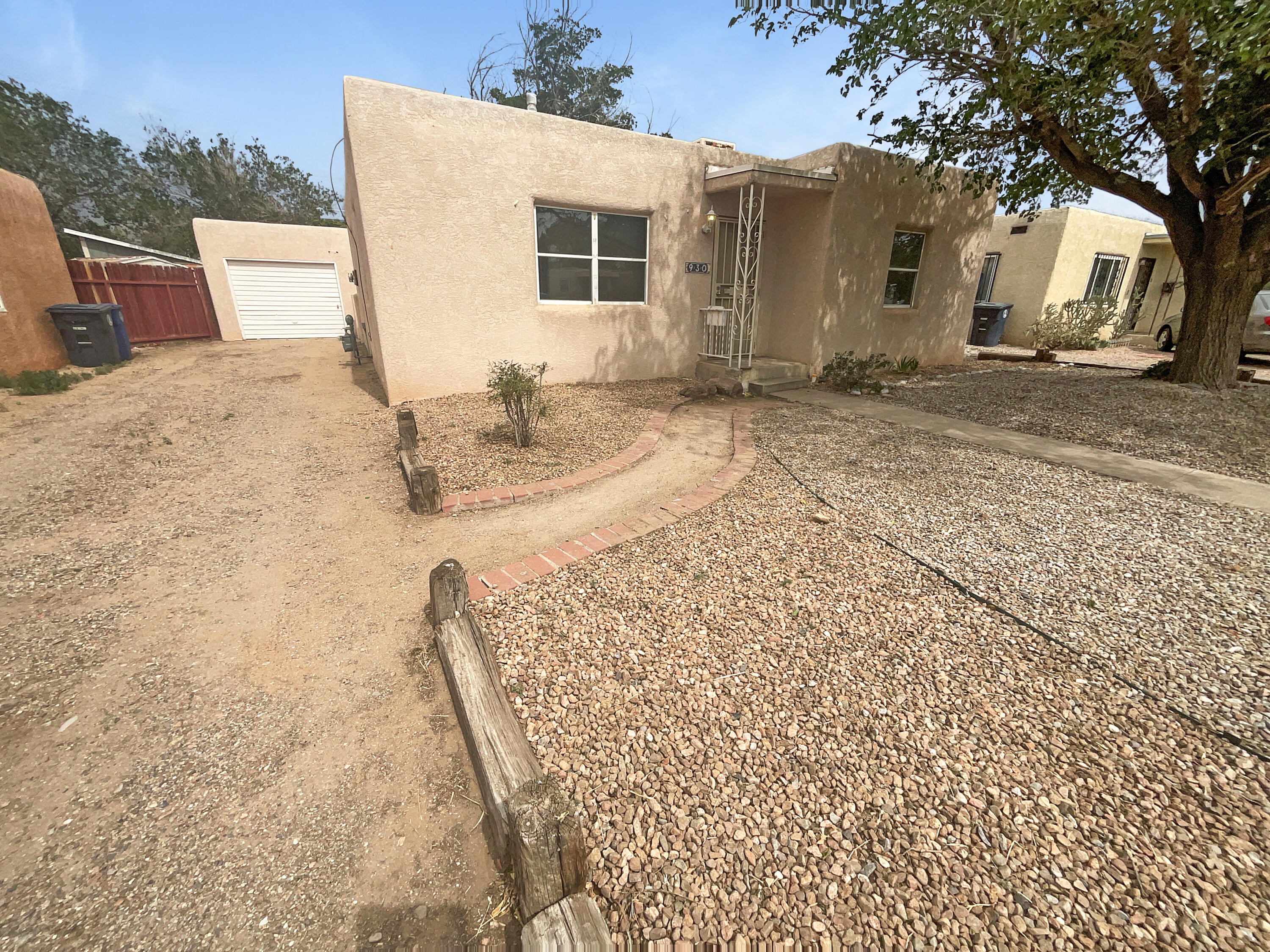 930 MADEIRA Drive SE