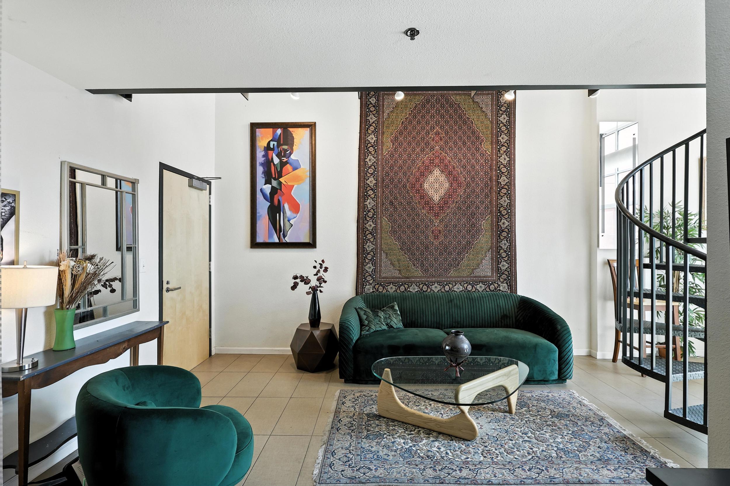 524 CENTRAL Avenue SW #803