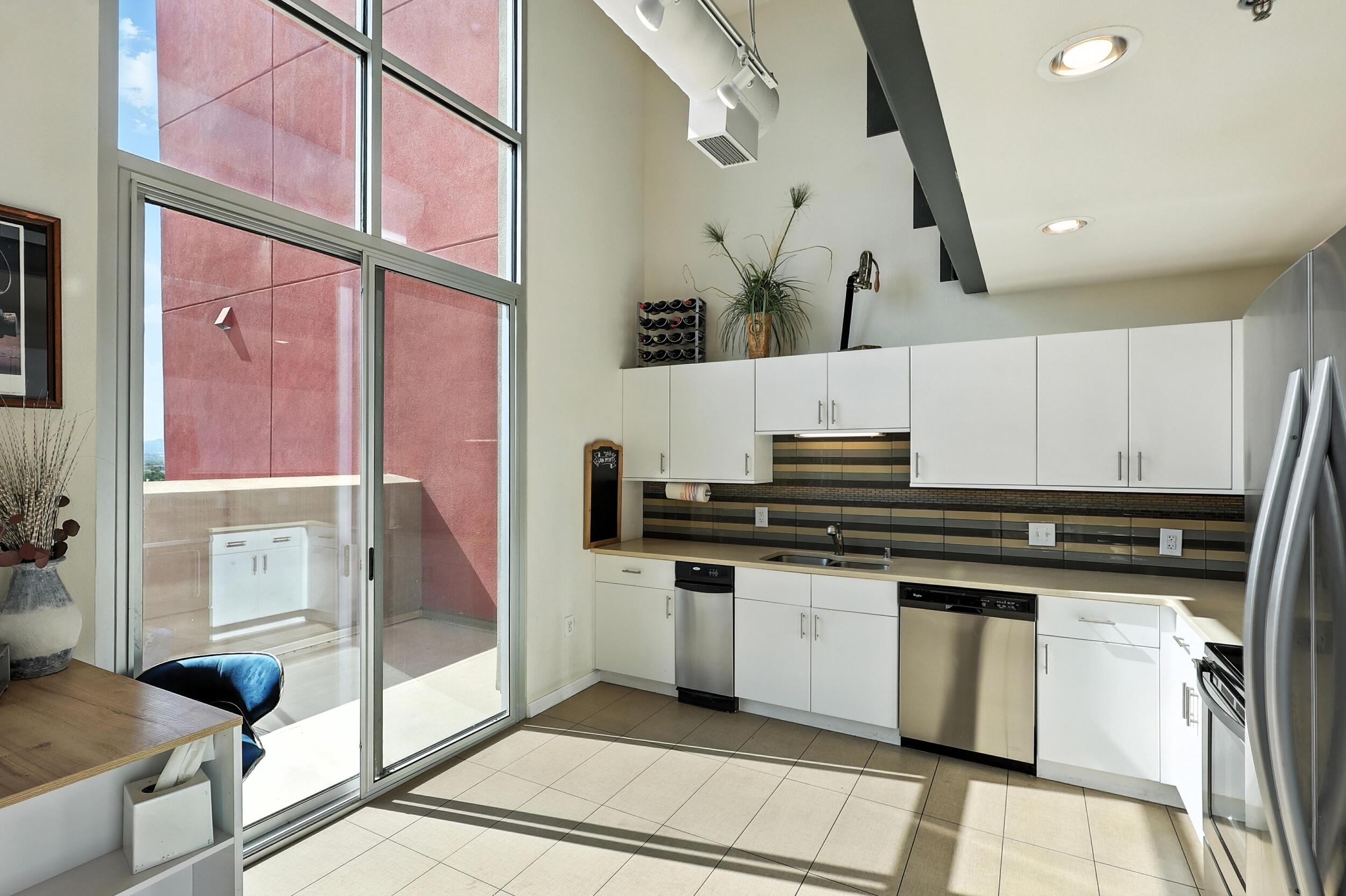 524 CENTRAL Avenue SW #803