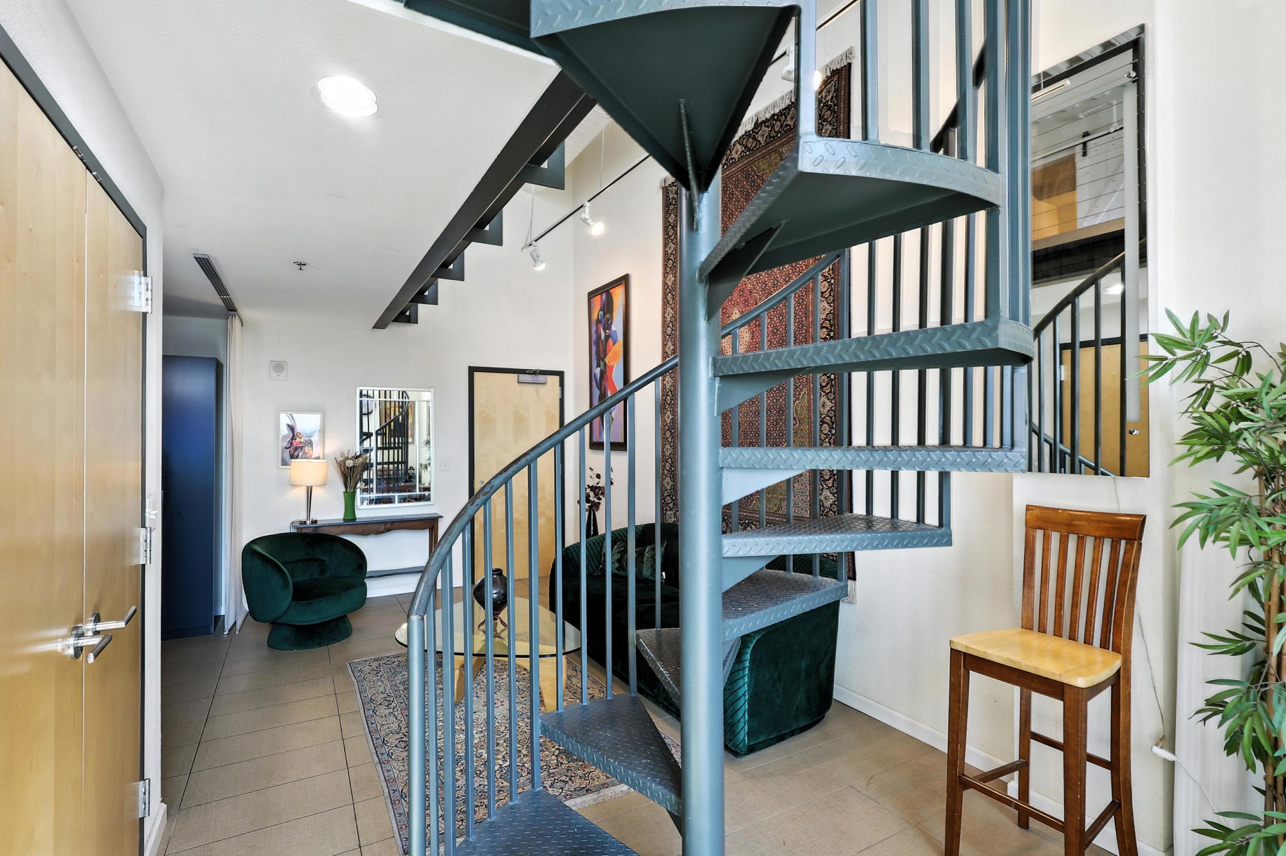 524 CENTRAL Avenue SW #803