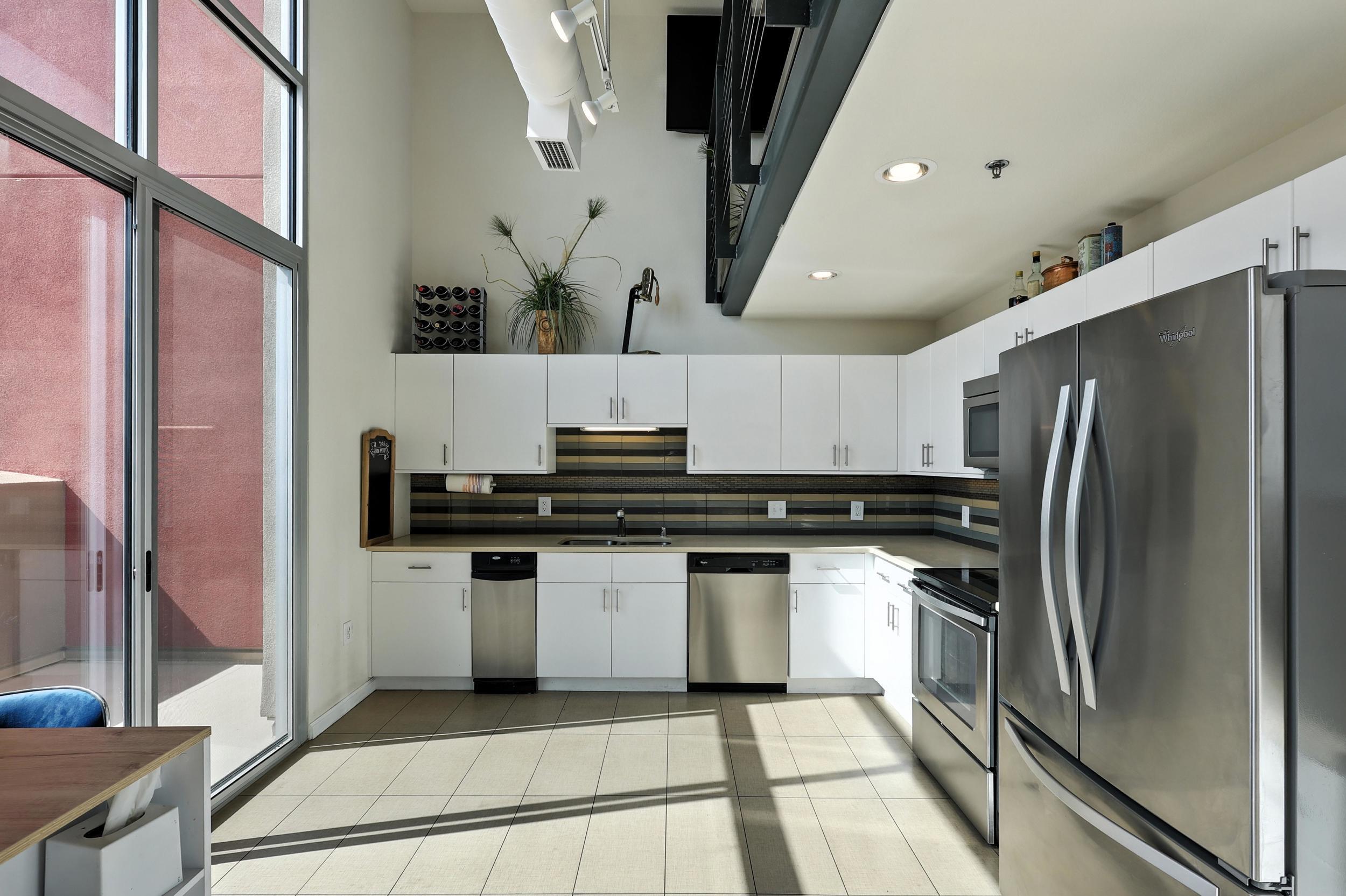 524 CENTRAL Avenue SW #803