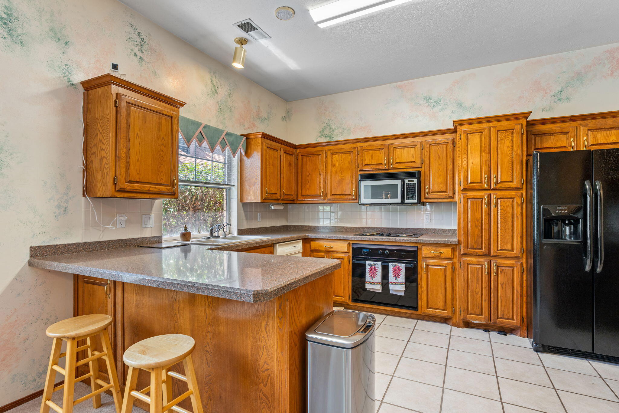 5016 SUMMERSVILLE Drive NW