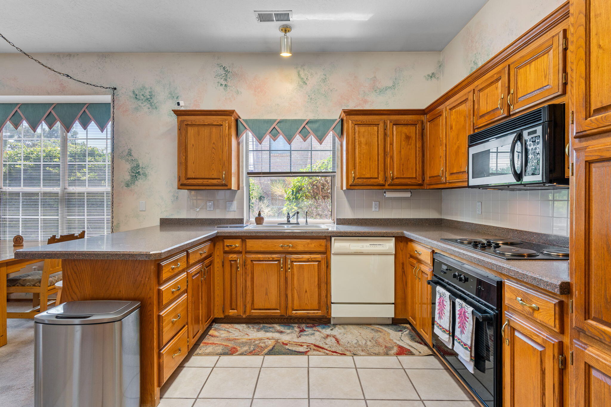 5016 SUMMERSVILLE Drive NW