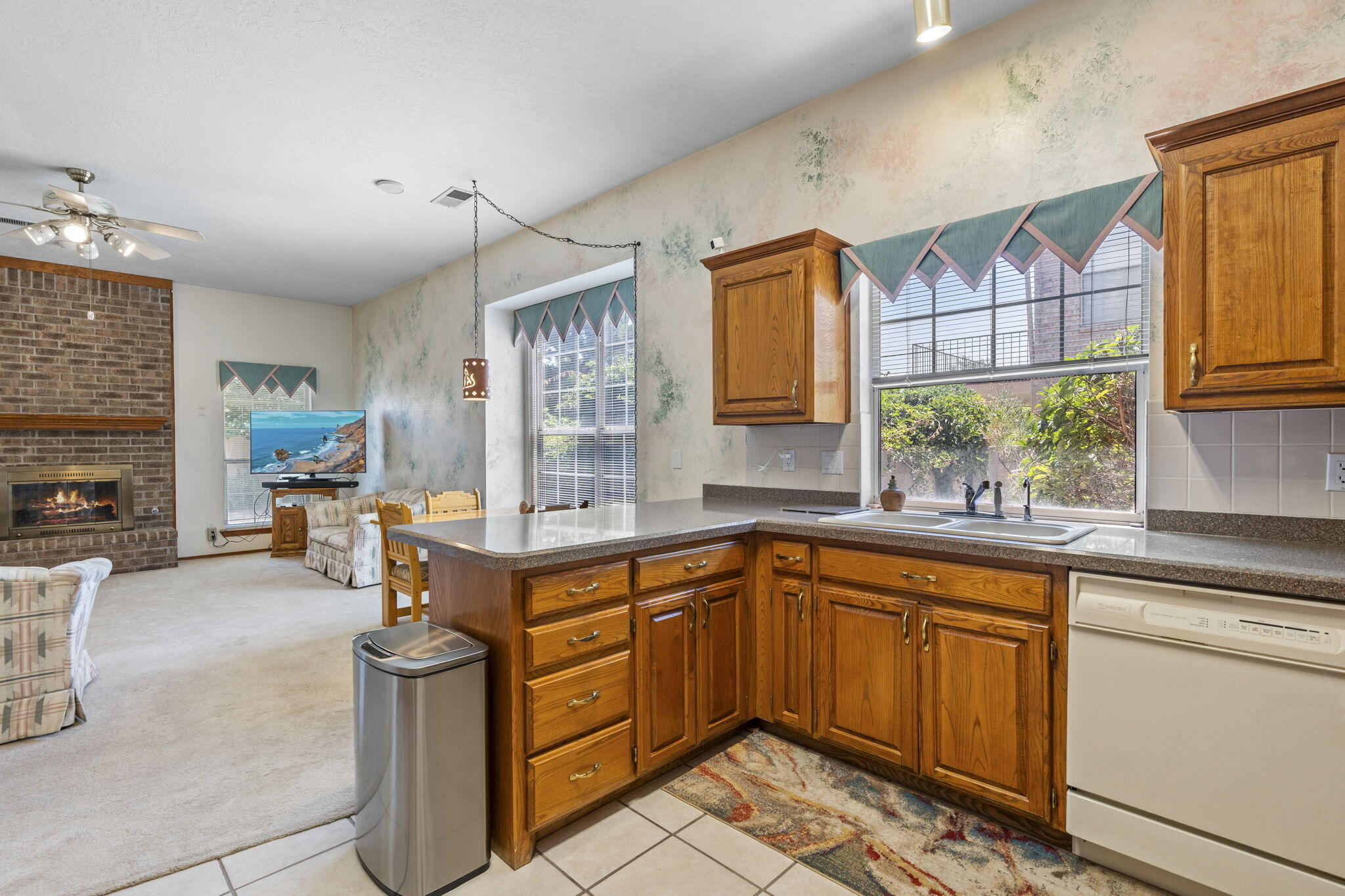 5016 SUMMERSVILLE Drive NW