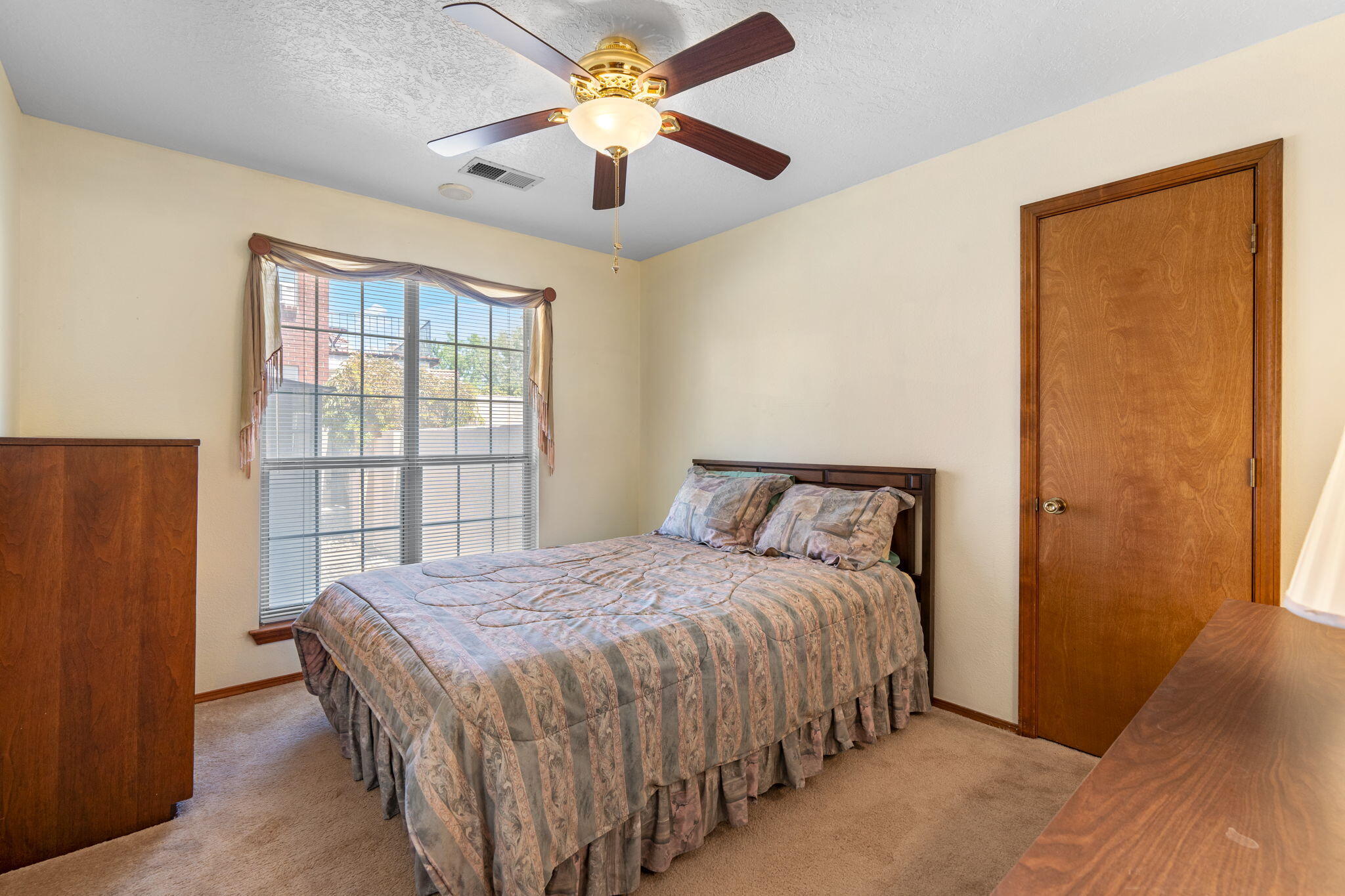 5016 SUMMERSVILLE Drive NW