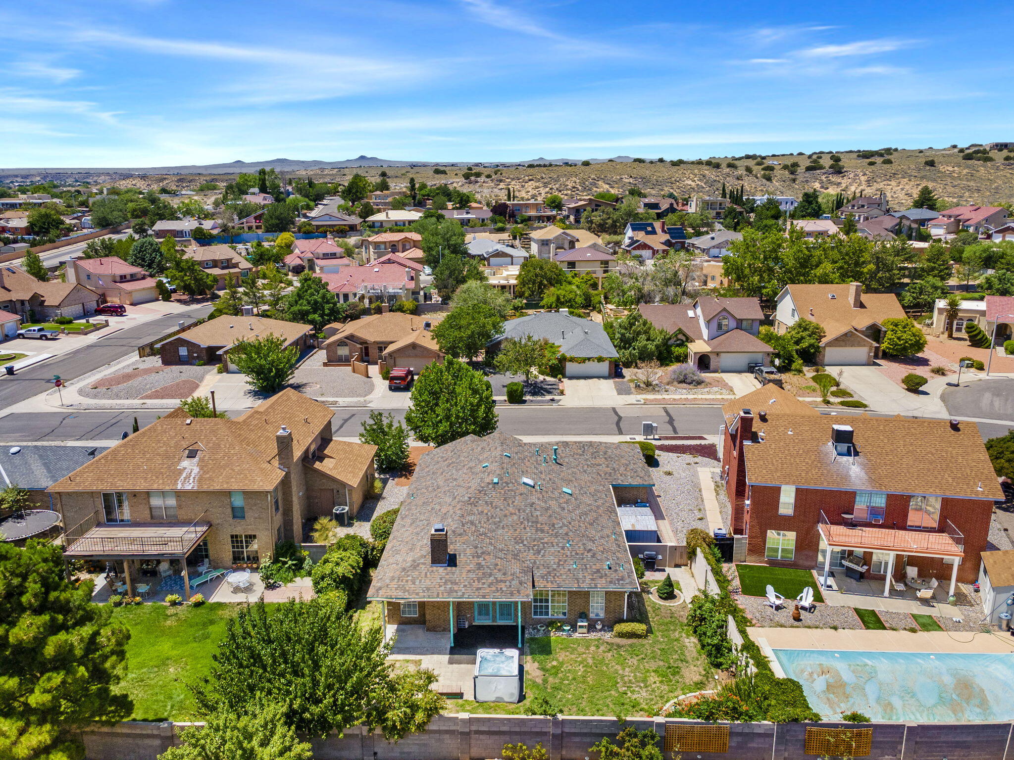 5016 SUMMERSVILLE Drive NW