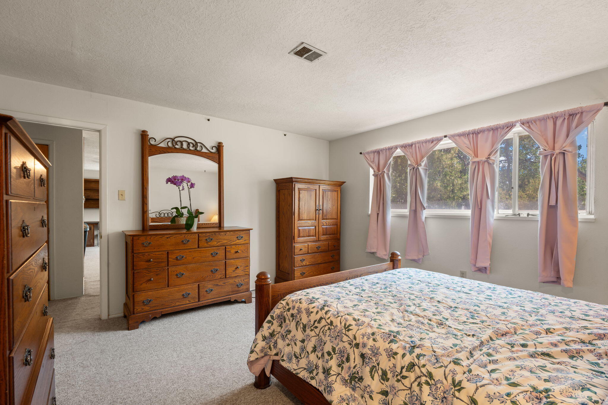 631 CAMINO DEL BOSQUE NW