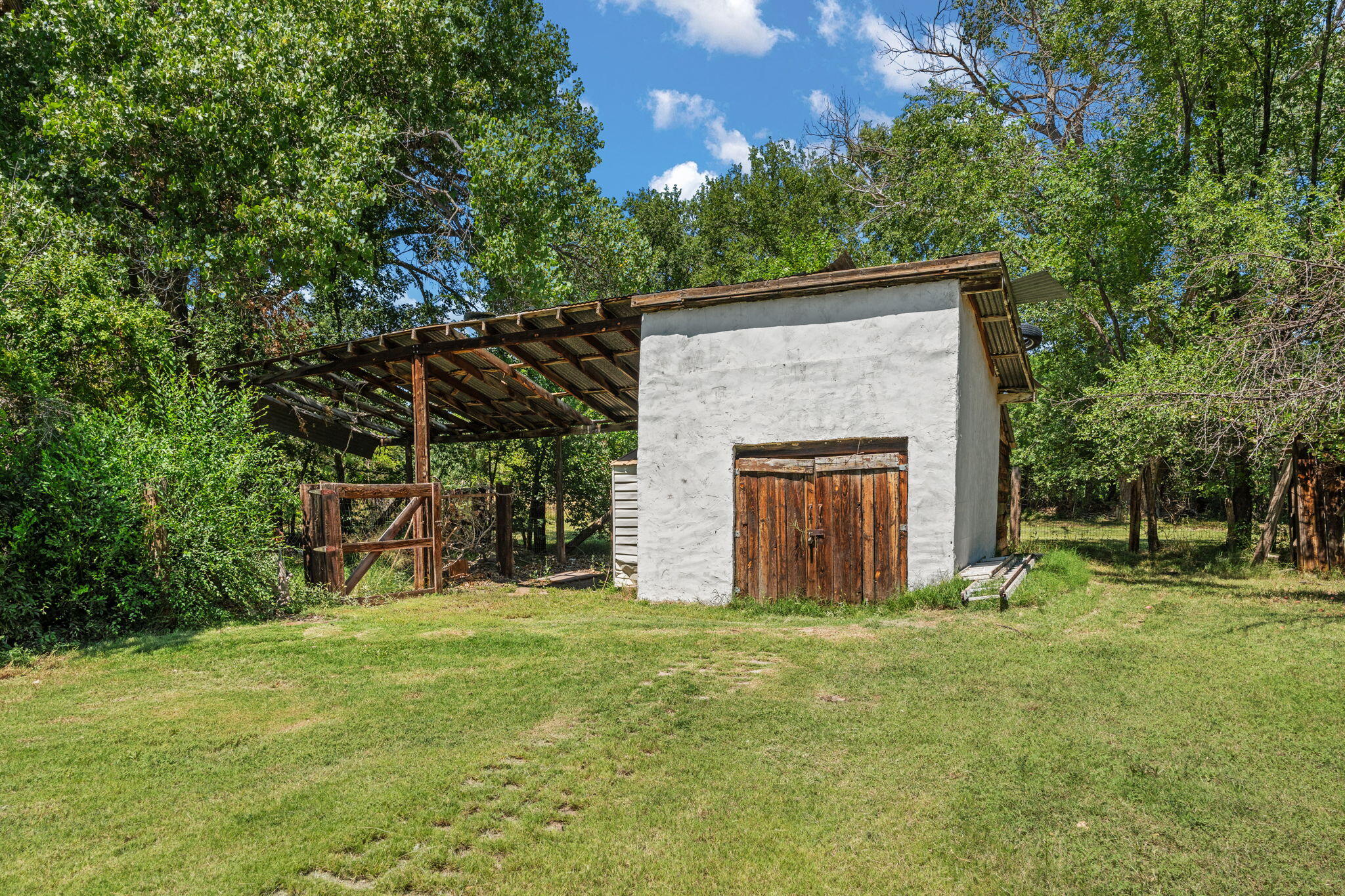 631 CAMINO DEL BOSQUE NW